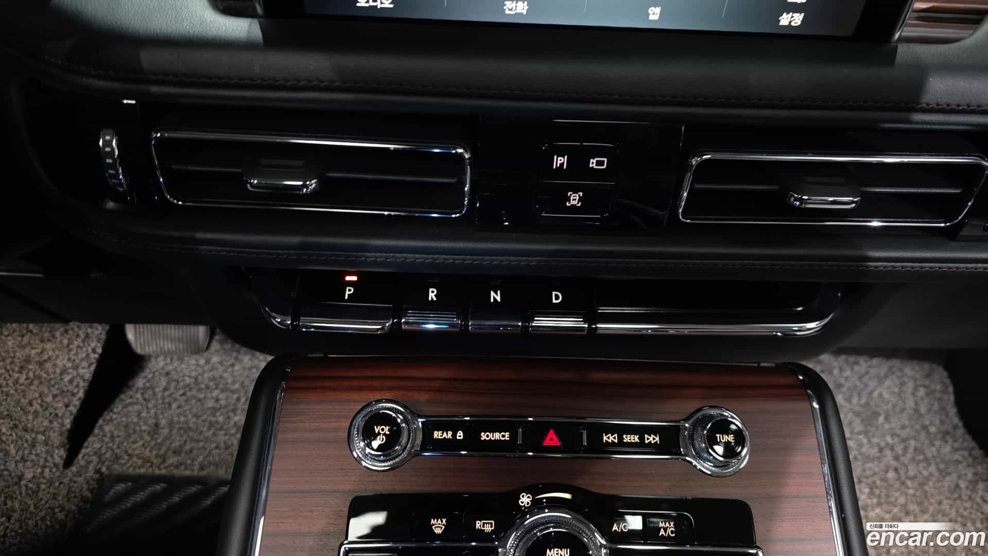 Aviator Lincoln 2021.8-INNER-009
