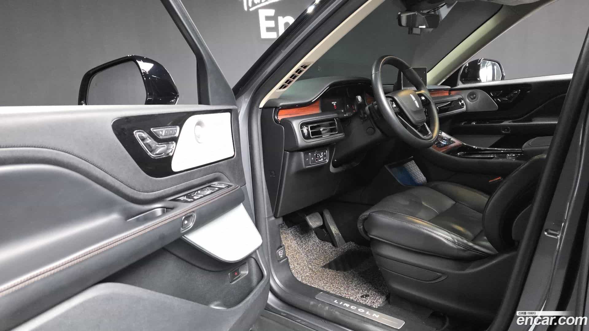 Aviator Lincoln 2021.8-INNER-010