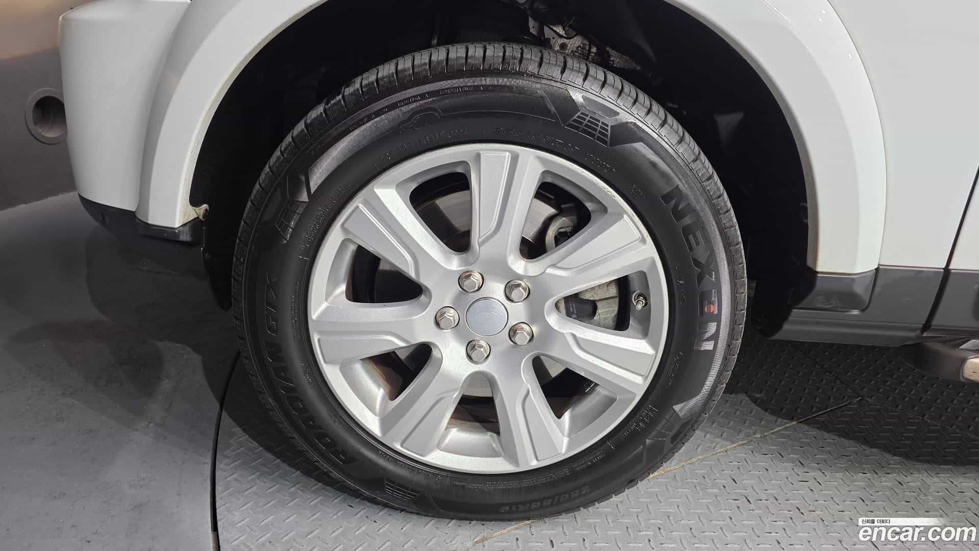 Discovery Land Rover 2015.11-OUTER-005