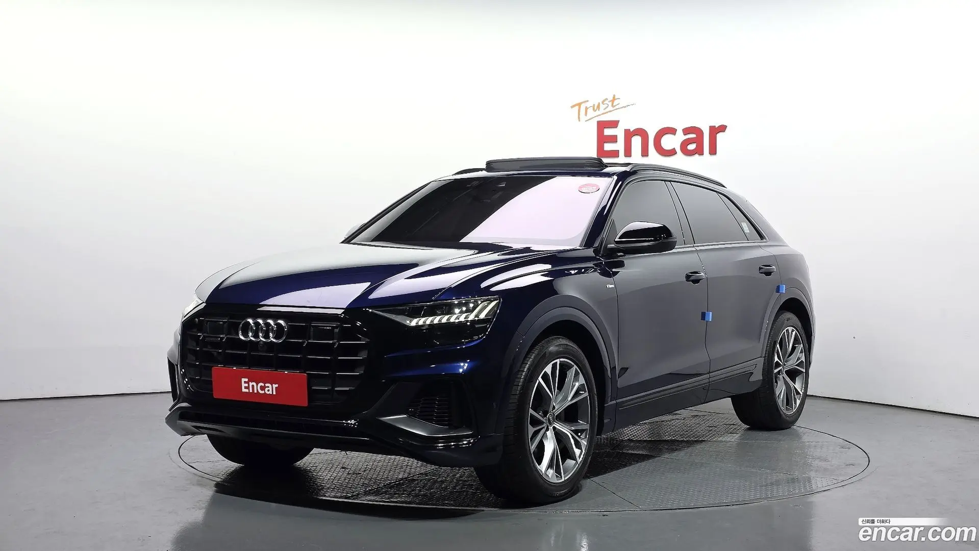 Main__Slider__Photo:Q8 Audi 2022.9-0