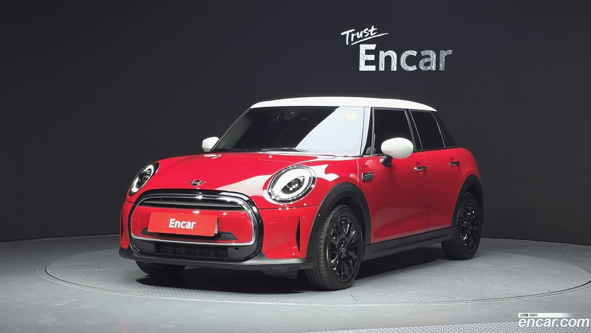 Main__Slider__Photo:Cooper Mini 2024.4-0
