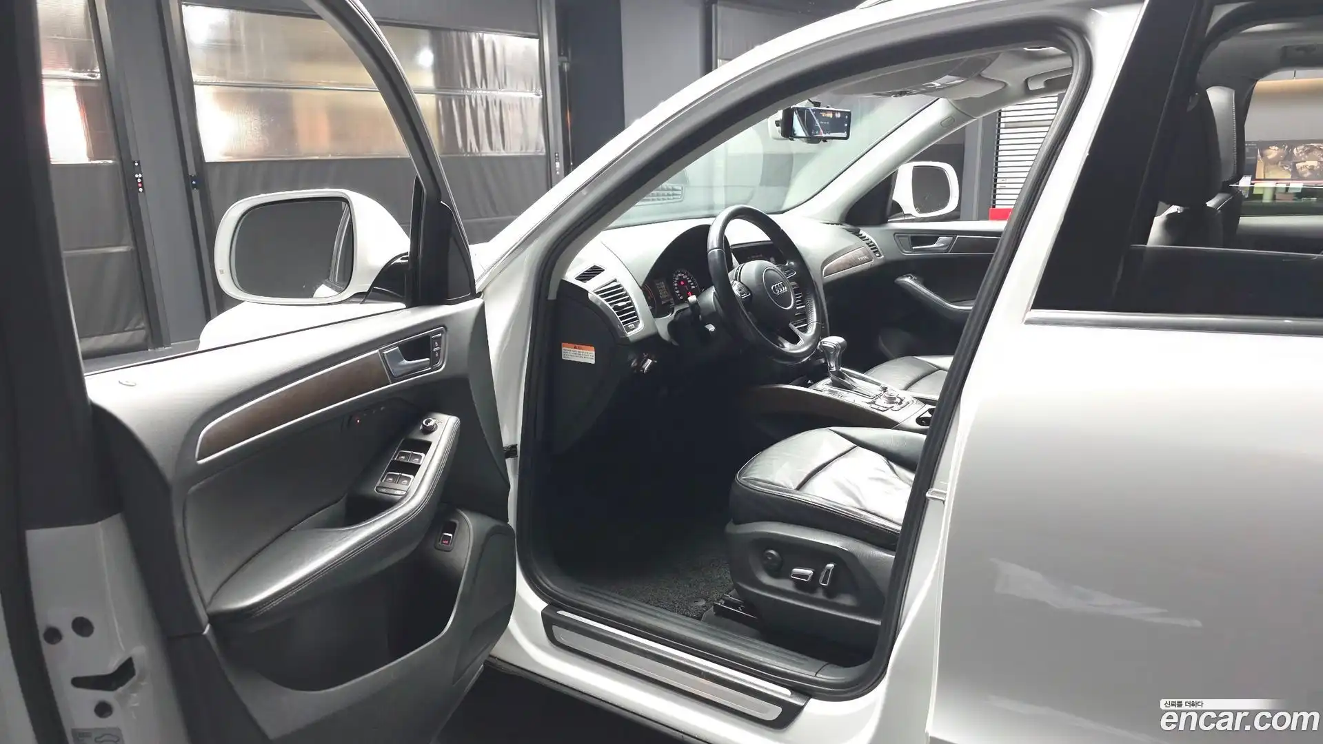 Q5 Audi 2015.10-INNER-010