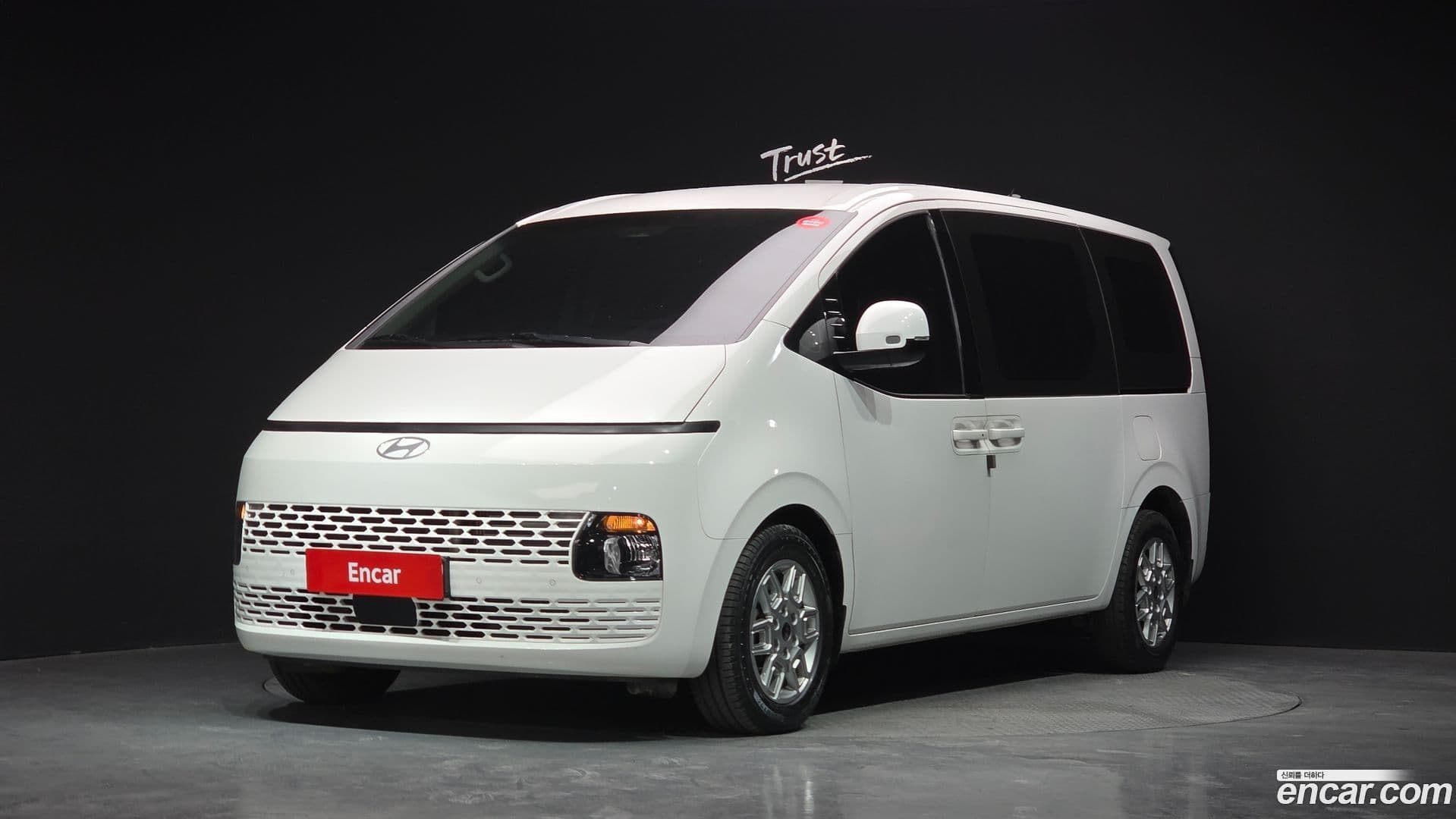 Main__Slider__Photo:Staria Hyundai 2024.6-0