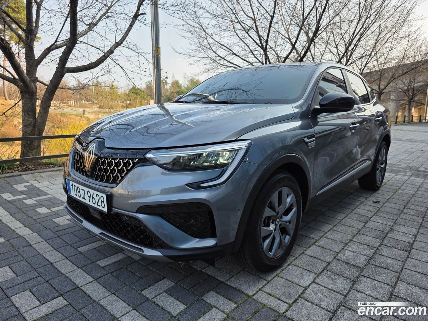 Main__Slider__Photo:Arkana Renault Korea 2024.9-0