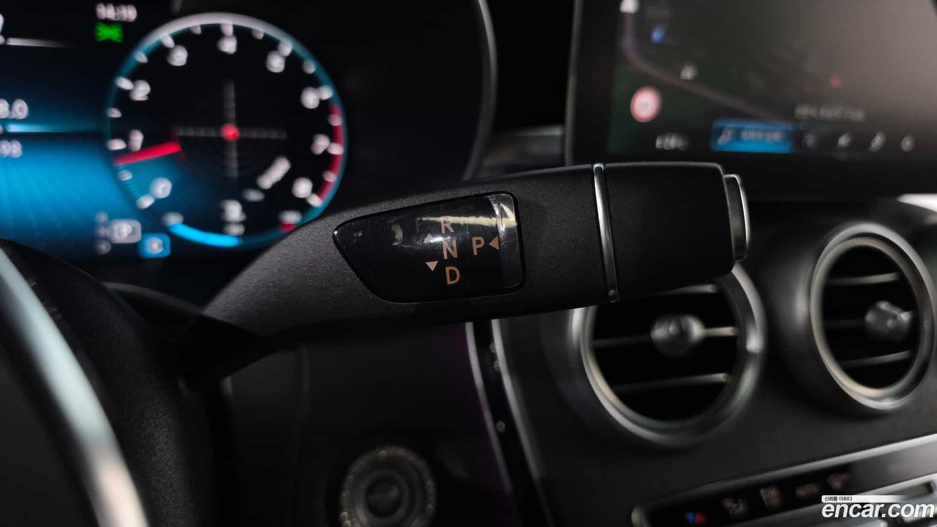 GLC-Class Mercedes-Benz 2023.3-INNER-009