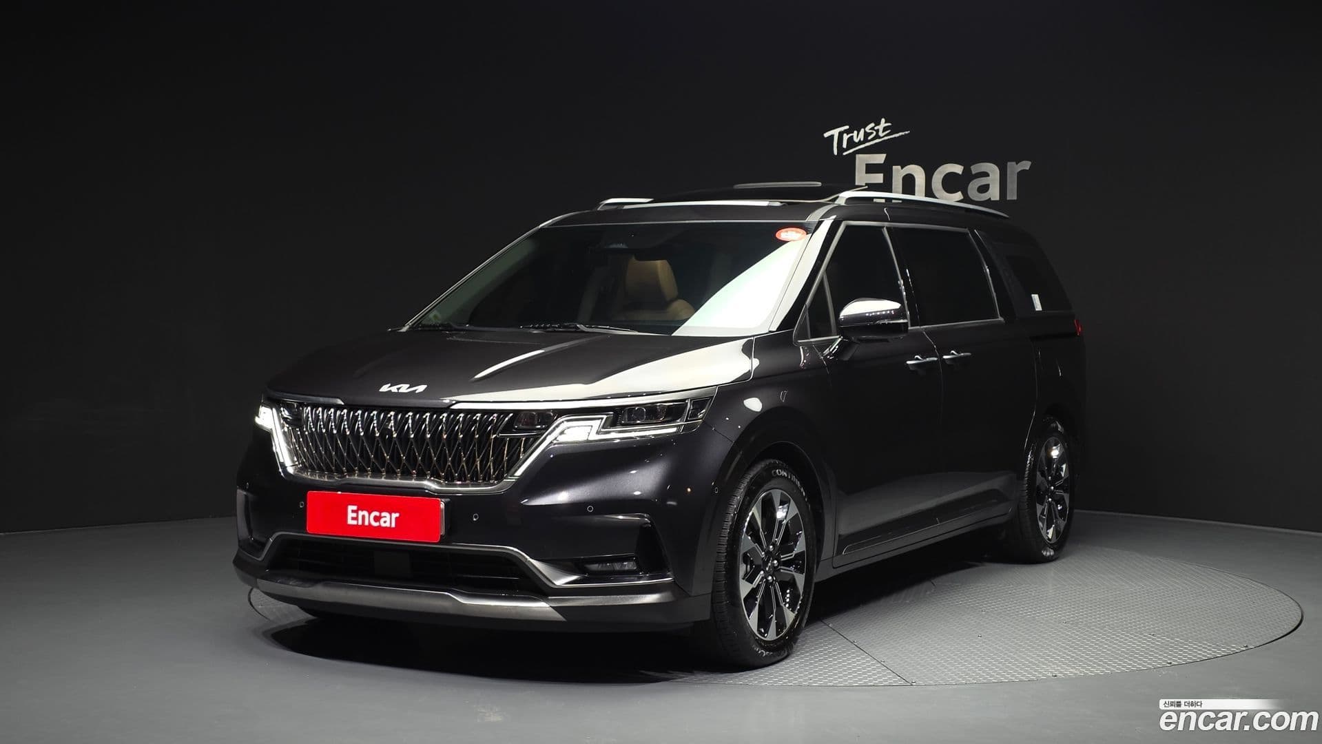 Main__Slider__Photo:Canival Kia 2022.3-0