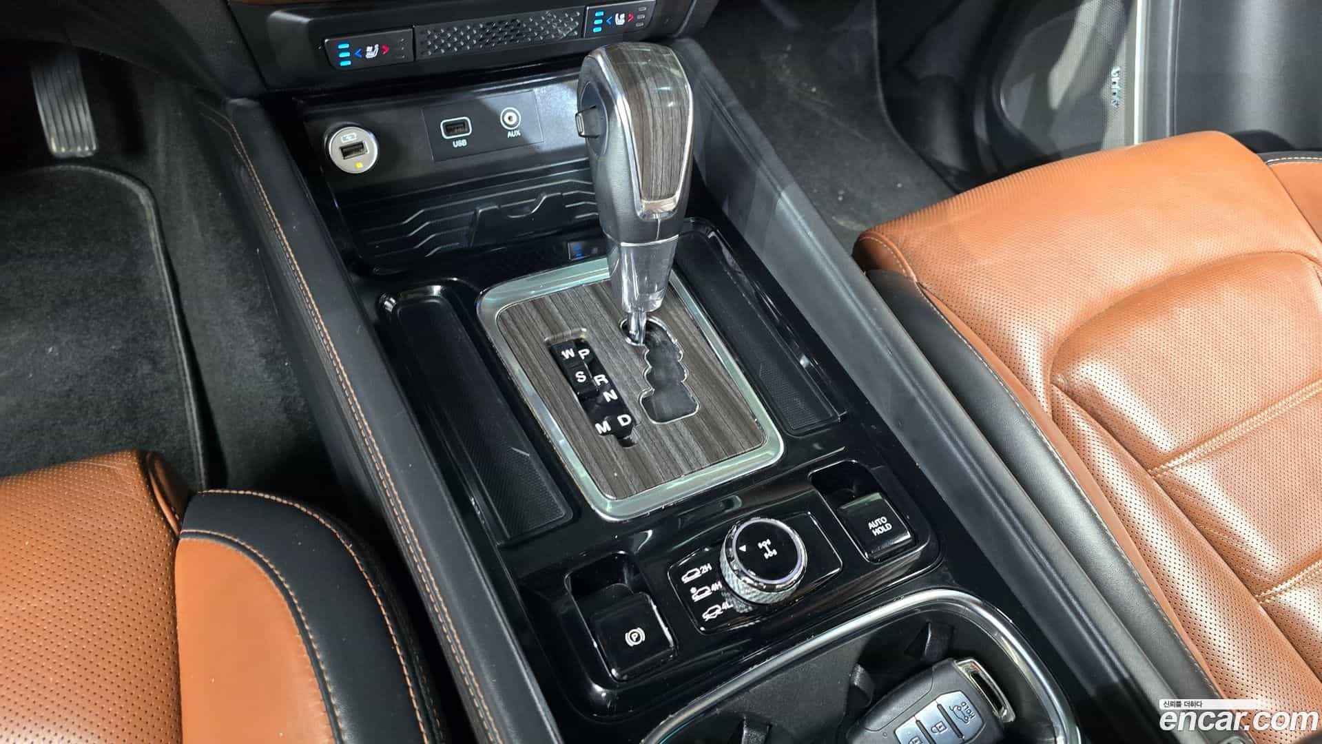 Rexton KG Mobility 2017.4-INNER-009