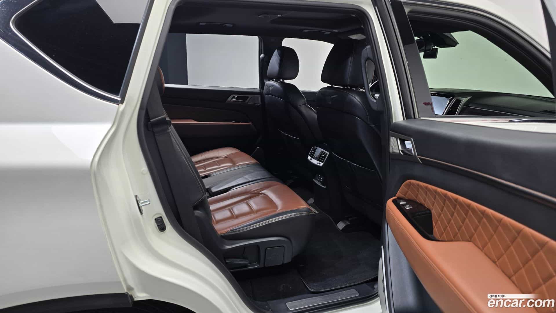 Rexton KG Mobility 2017.4-OPTION-016