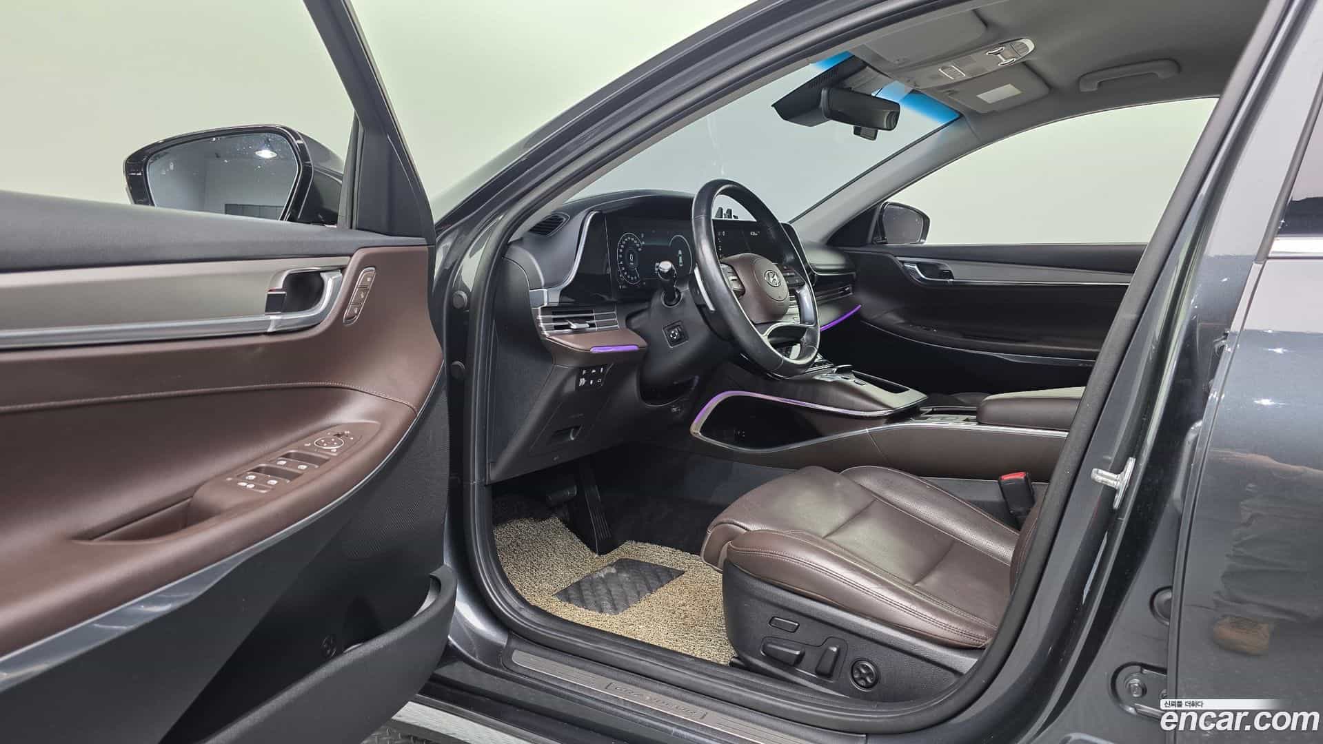 Grandeur Hyundai 2021.3-OPTION-016