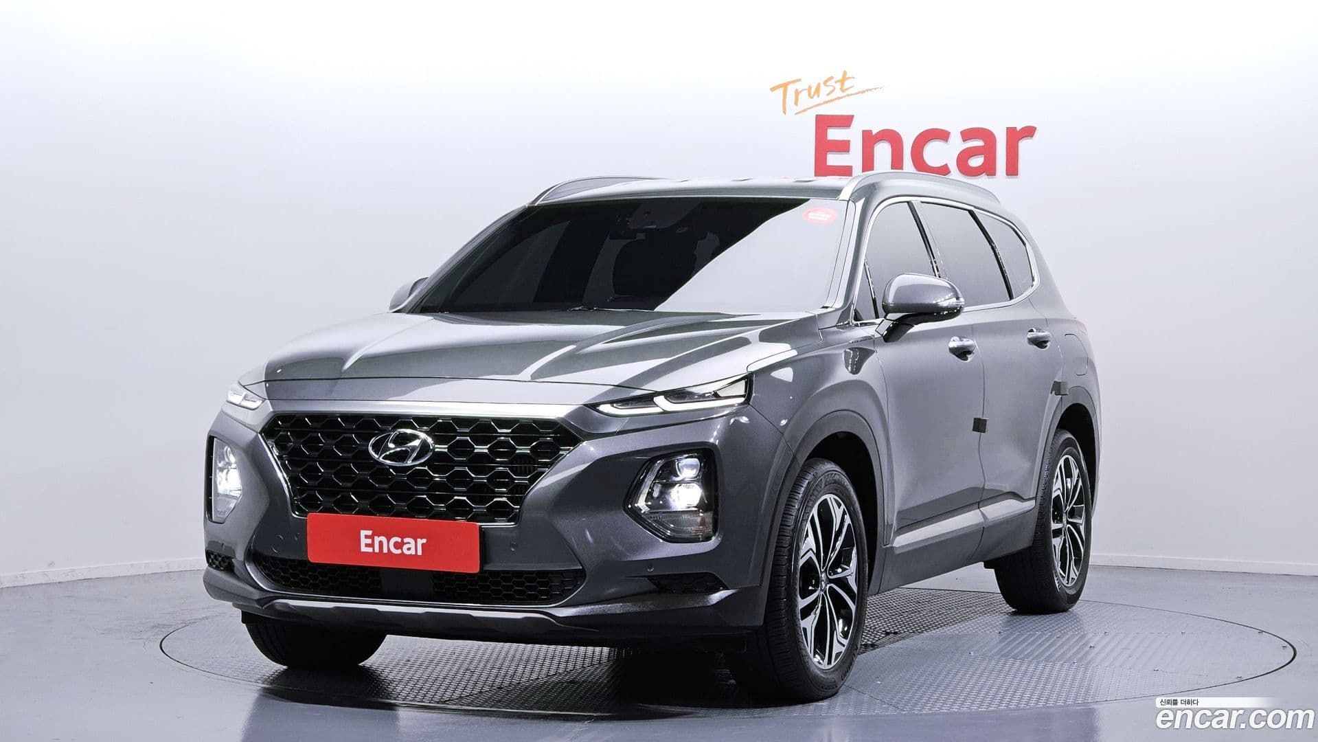 Main__Slider__Photo:Santafe Hyundai 2018.11-0