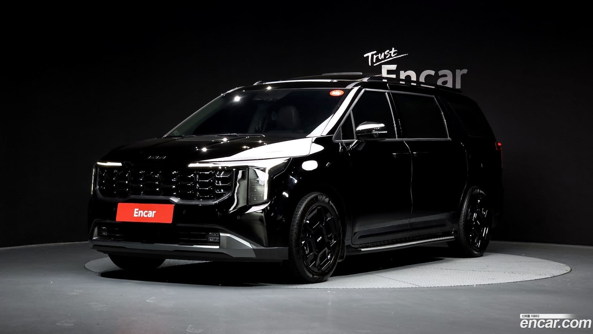 Main__Slider__Photo:Canival Kia 2024.0-0