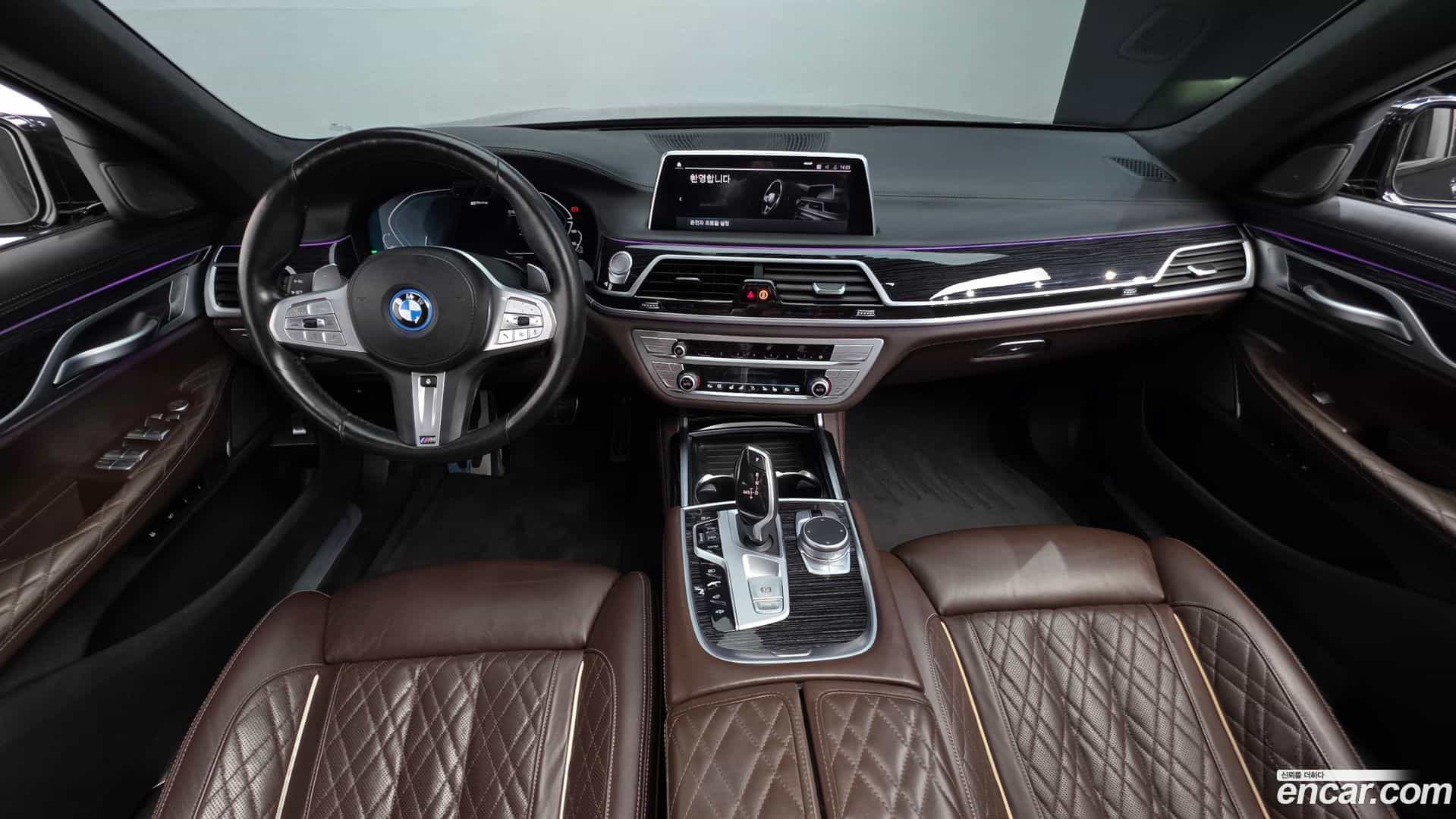 7-Series BMW 2021.10-INNER-007