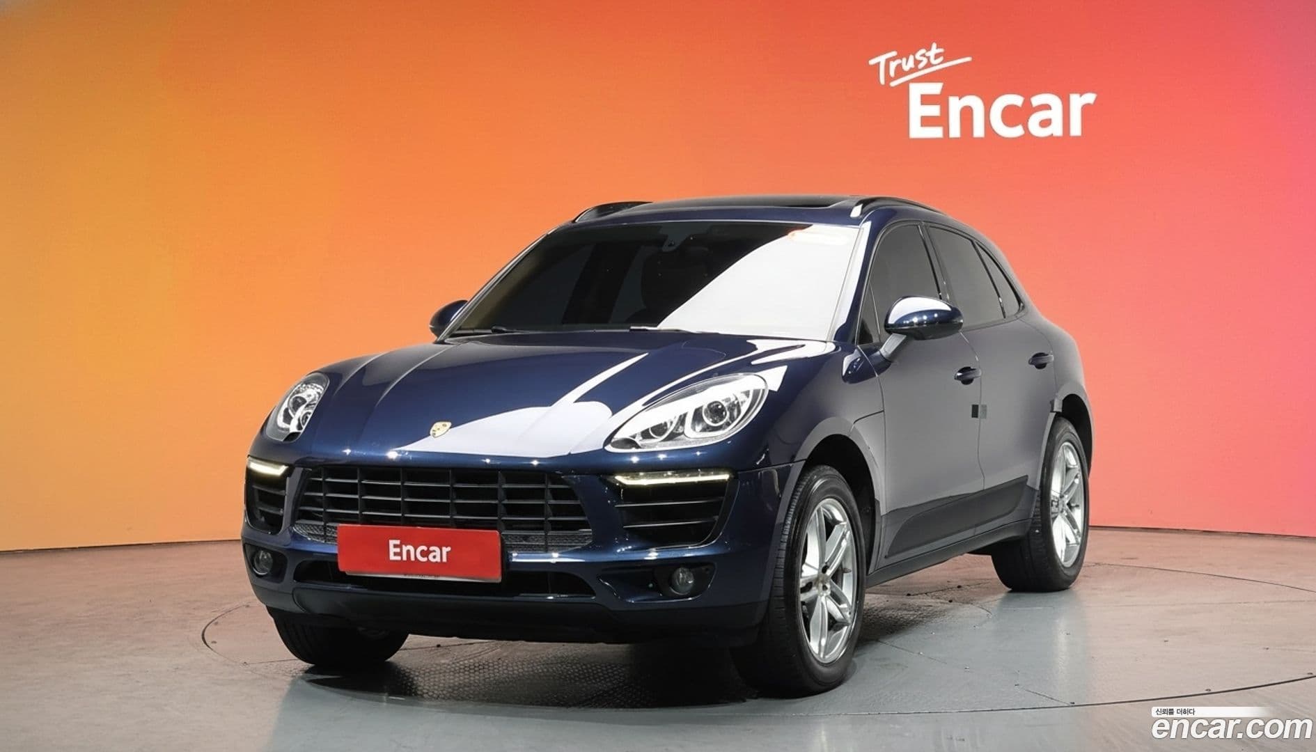 Main__Slider__Photo:Macan Porsche 2015.0-0