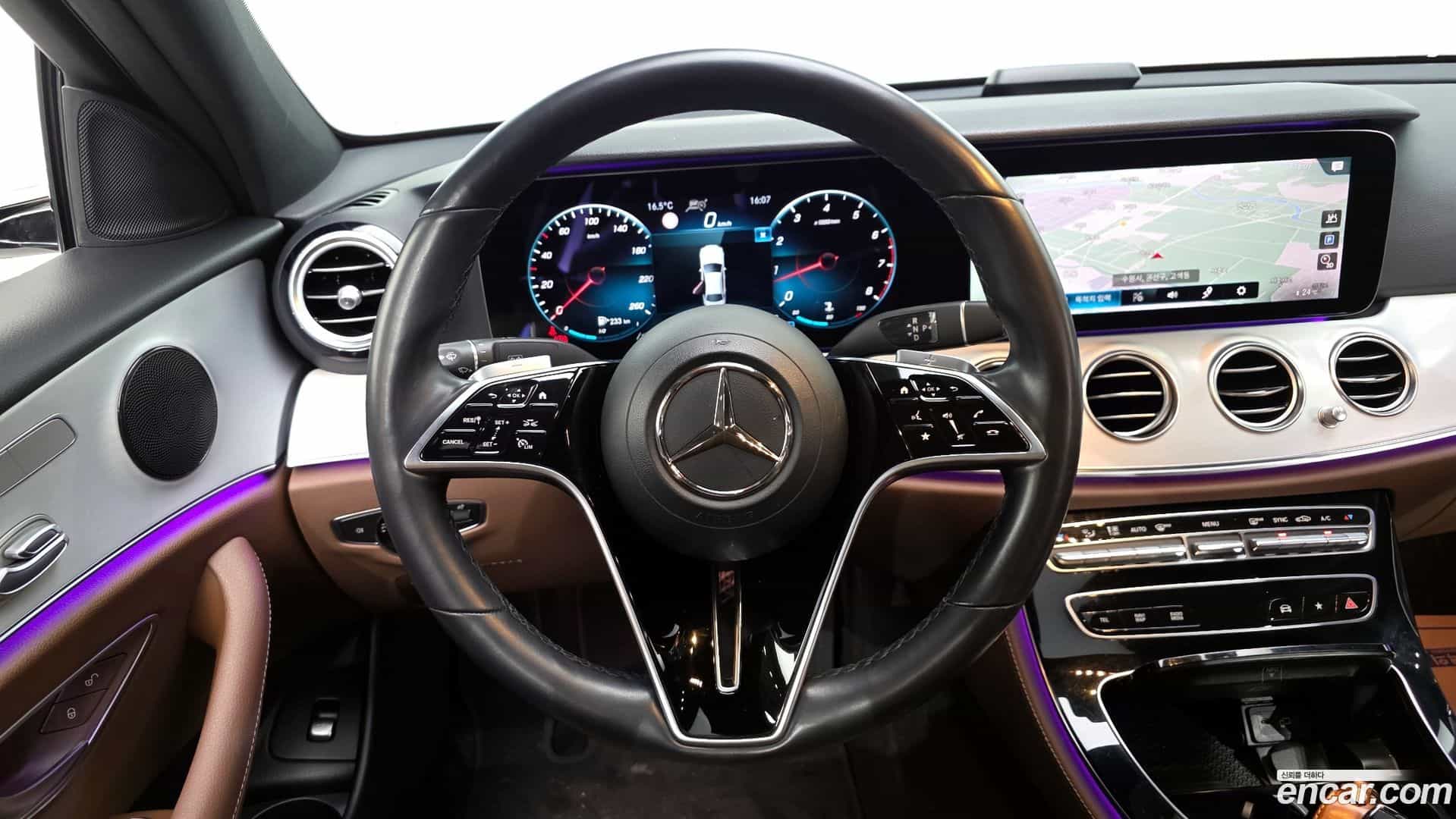 E-Class Mercedes-Benz 2020.11-OPTION-017