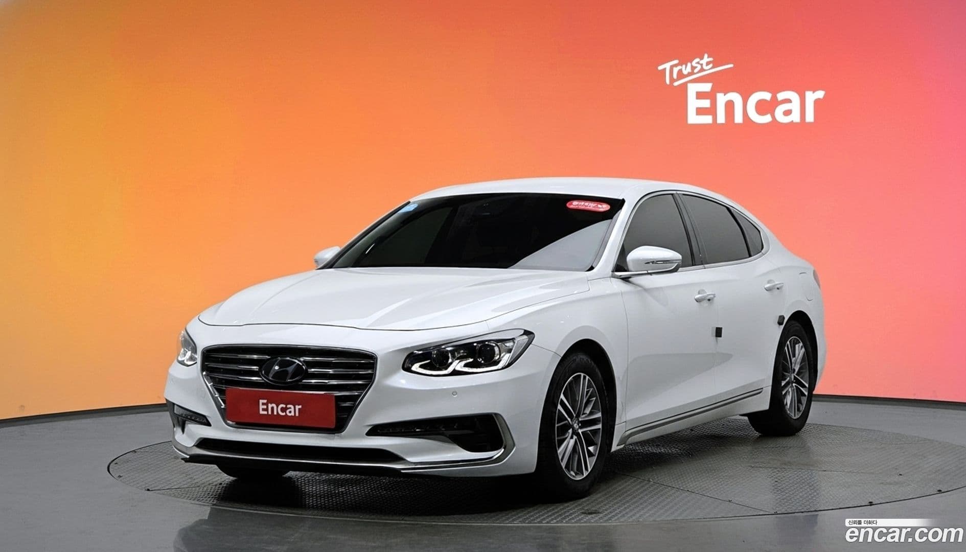 Main__Slider__Photo:Grandeur Hyundai 2019.4-0