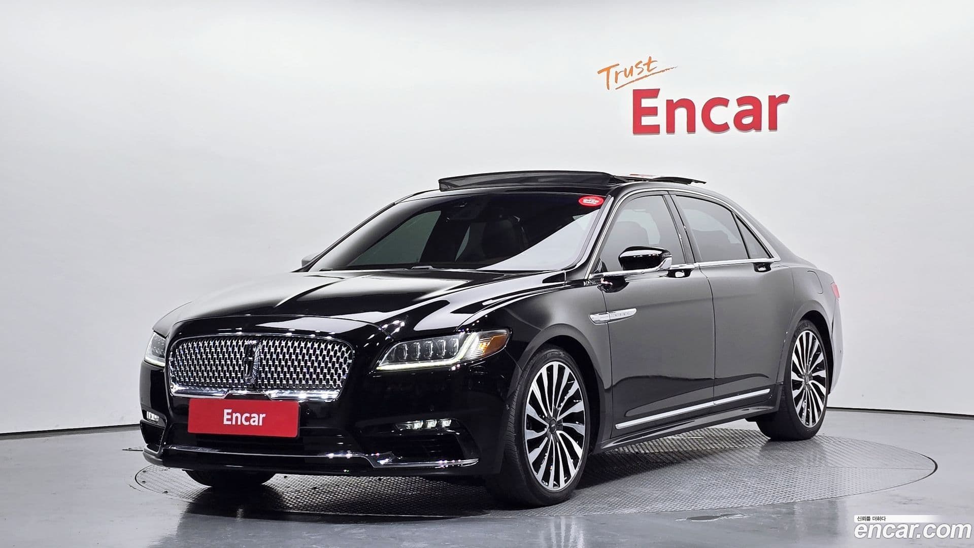 Main__Slider__Photo:Continental Lincoln 2017.3-0