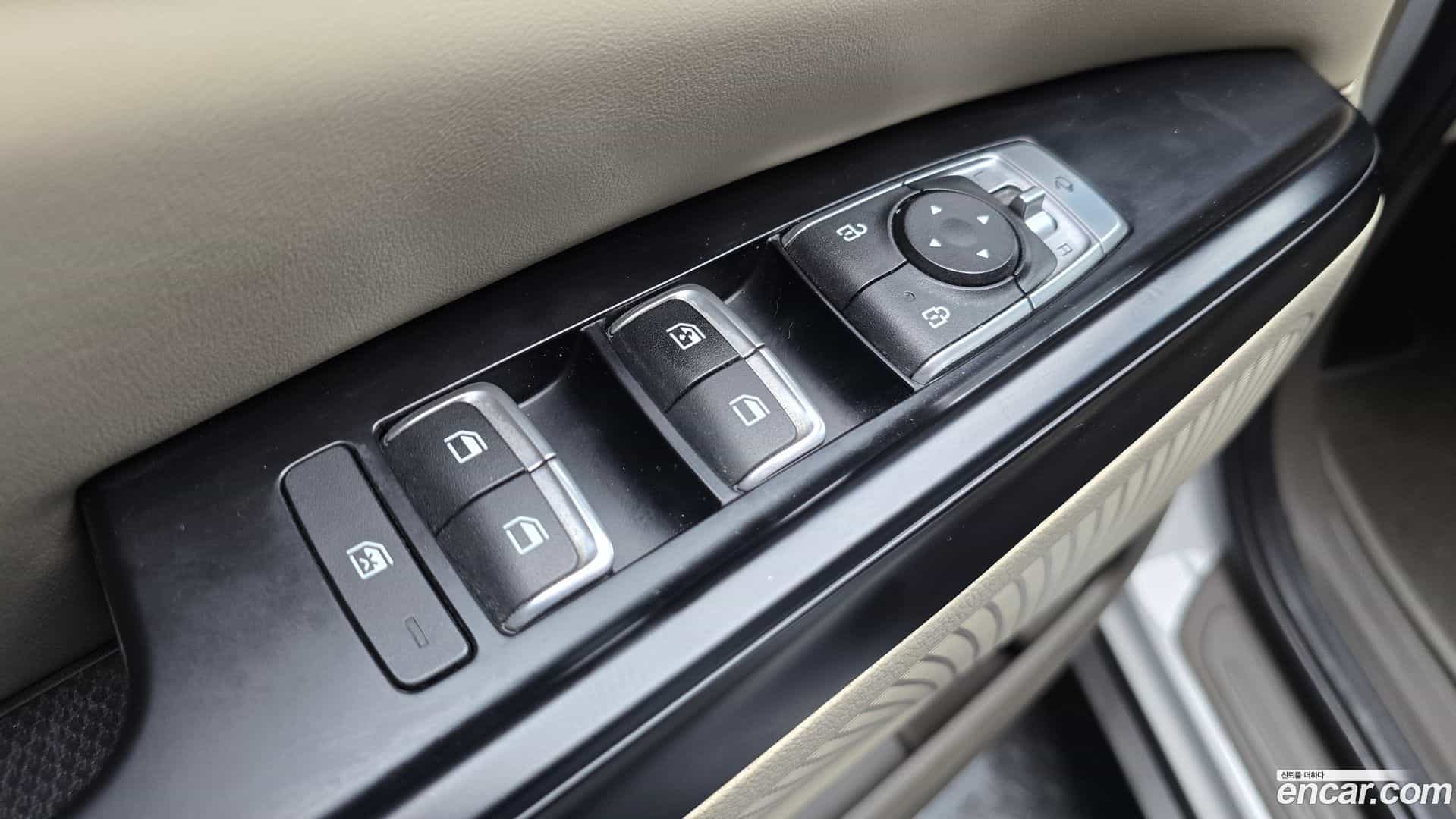 Canival Kia 2023.2-OPTION-018