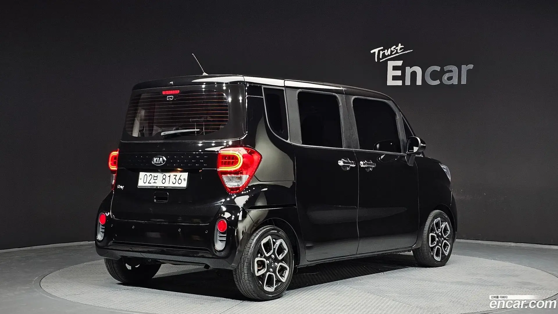 Main__Slider__Photo:RAY Kia 2018.2-1