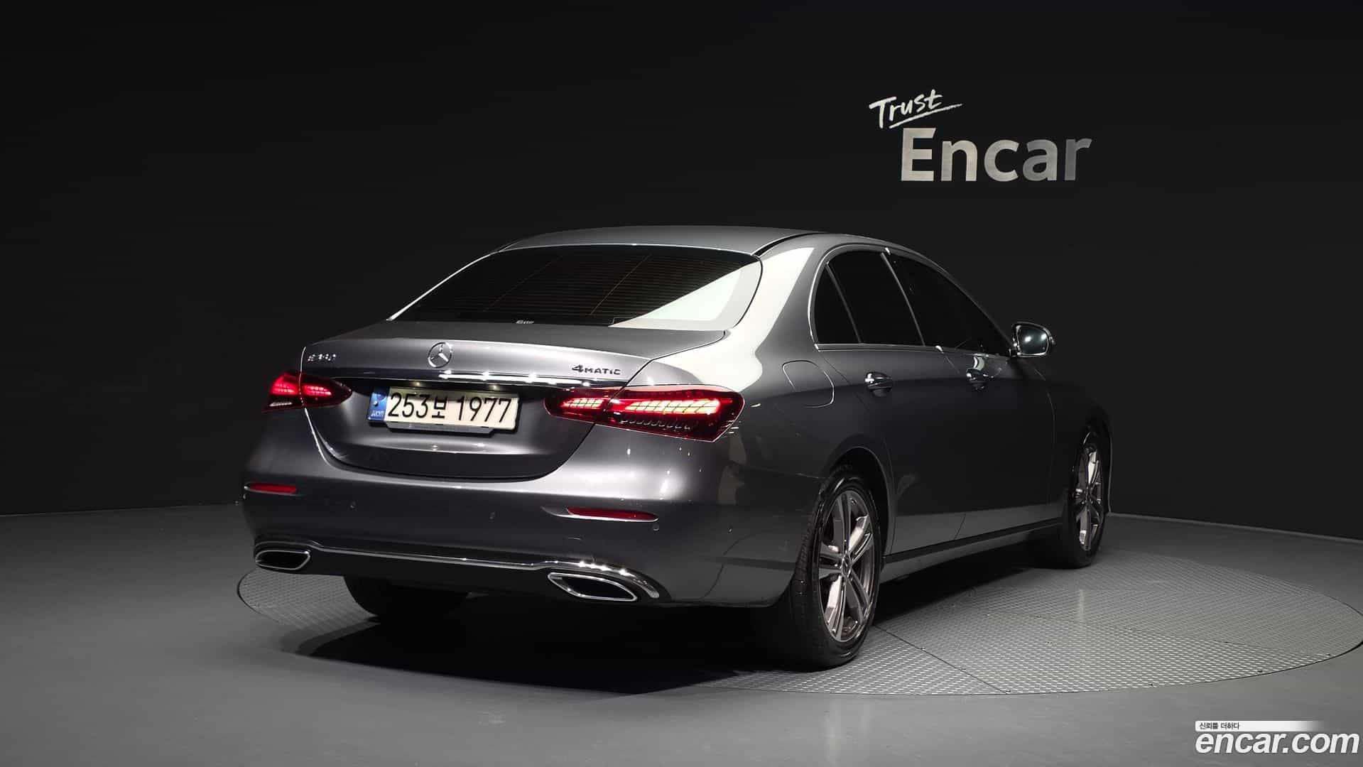 E-Class Mercedes-Benz 2022.4-OUTER-002