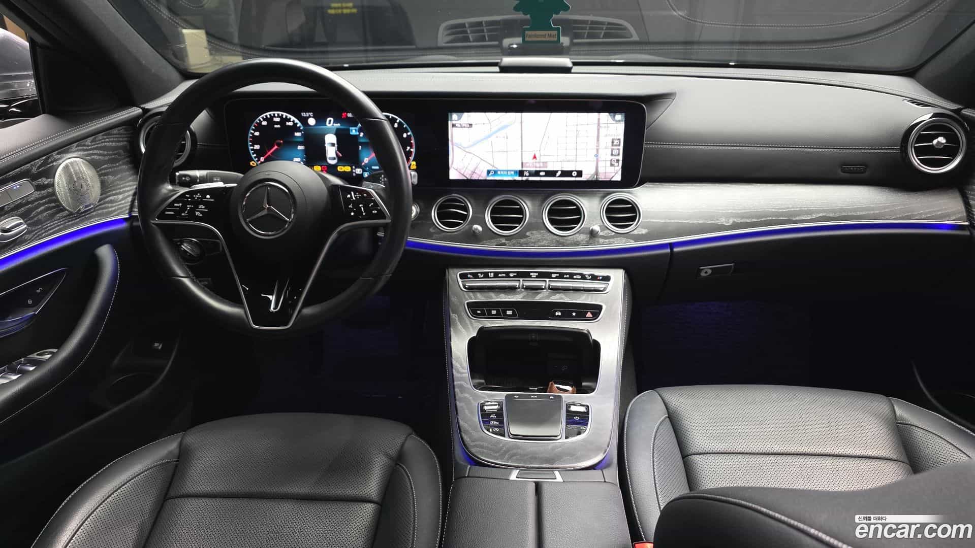 E-Class Mercedes-Benz 2022.4-INNER-007
