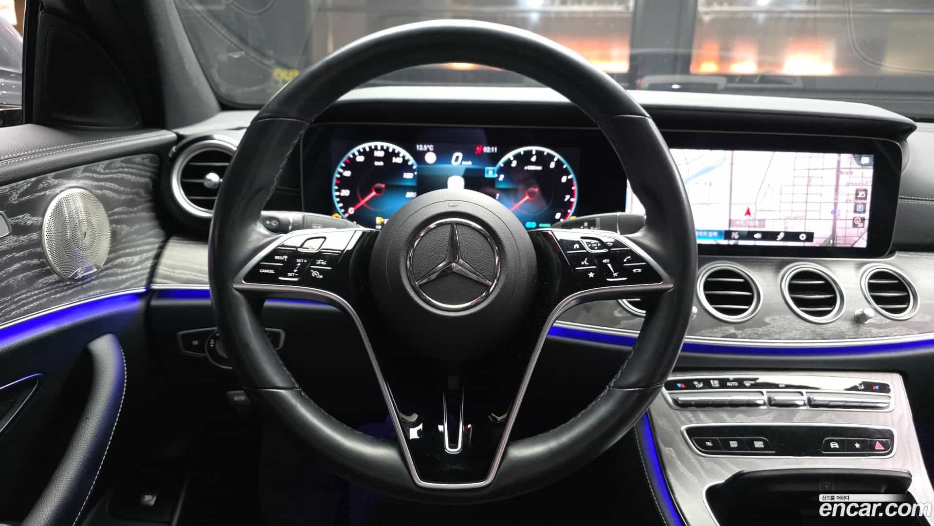 E-Class Mercedes-Benz 2022.4-OPTION-017