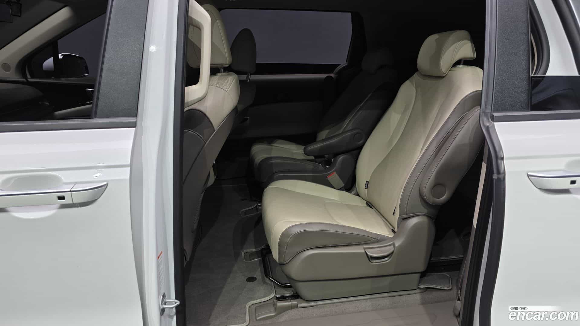 Canival Kia 2021.6-OPTION-015