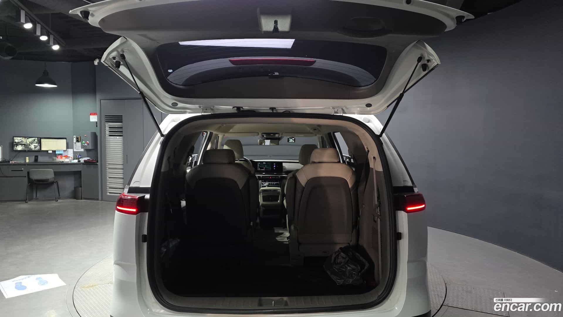 Canival Kia 2021.6-OPTION-024