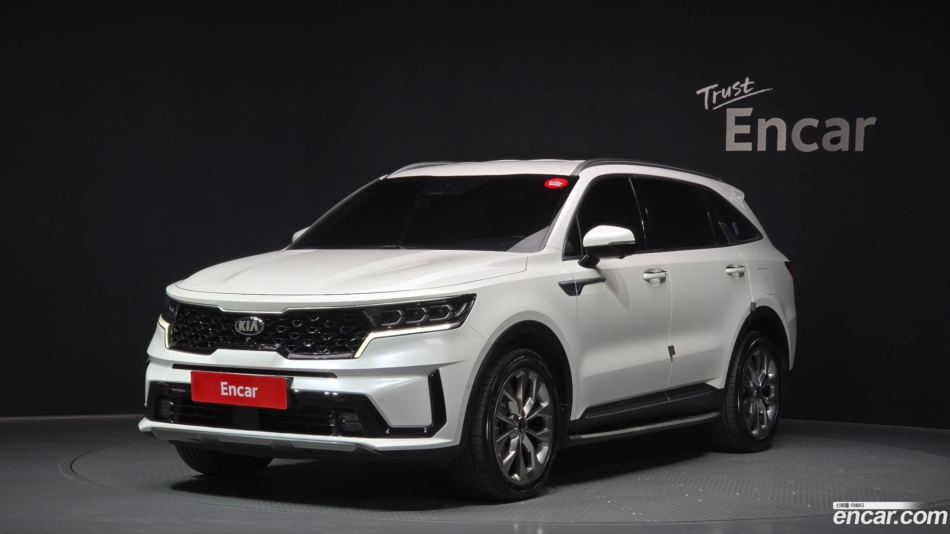 Main__Slider__Photo:Sorento Kia 2021.2-0