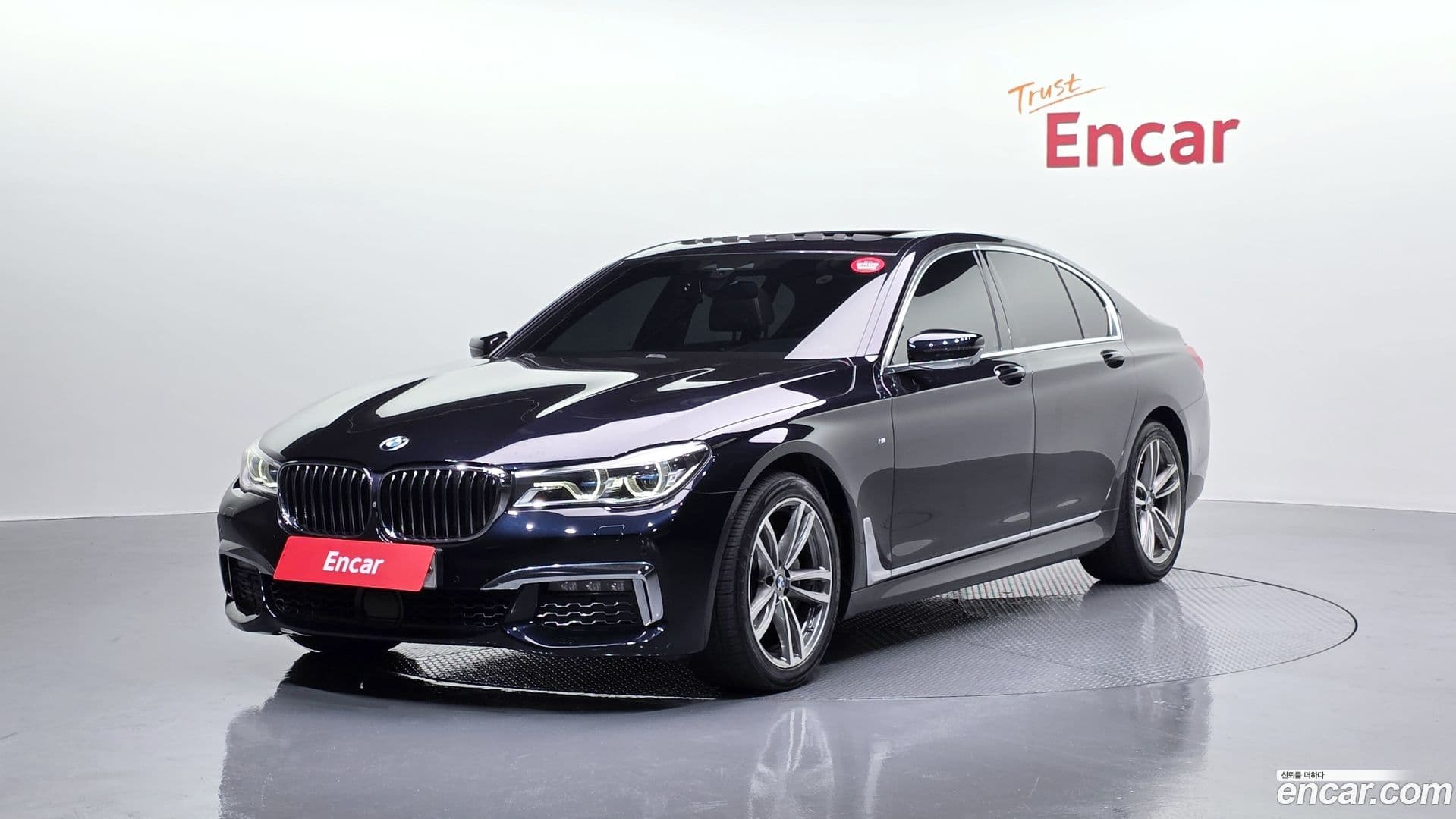 Main__Slider__Photo:7-Series BMW 2018.11-0
