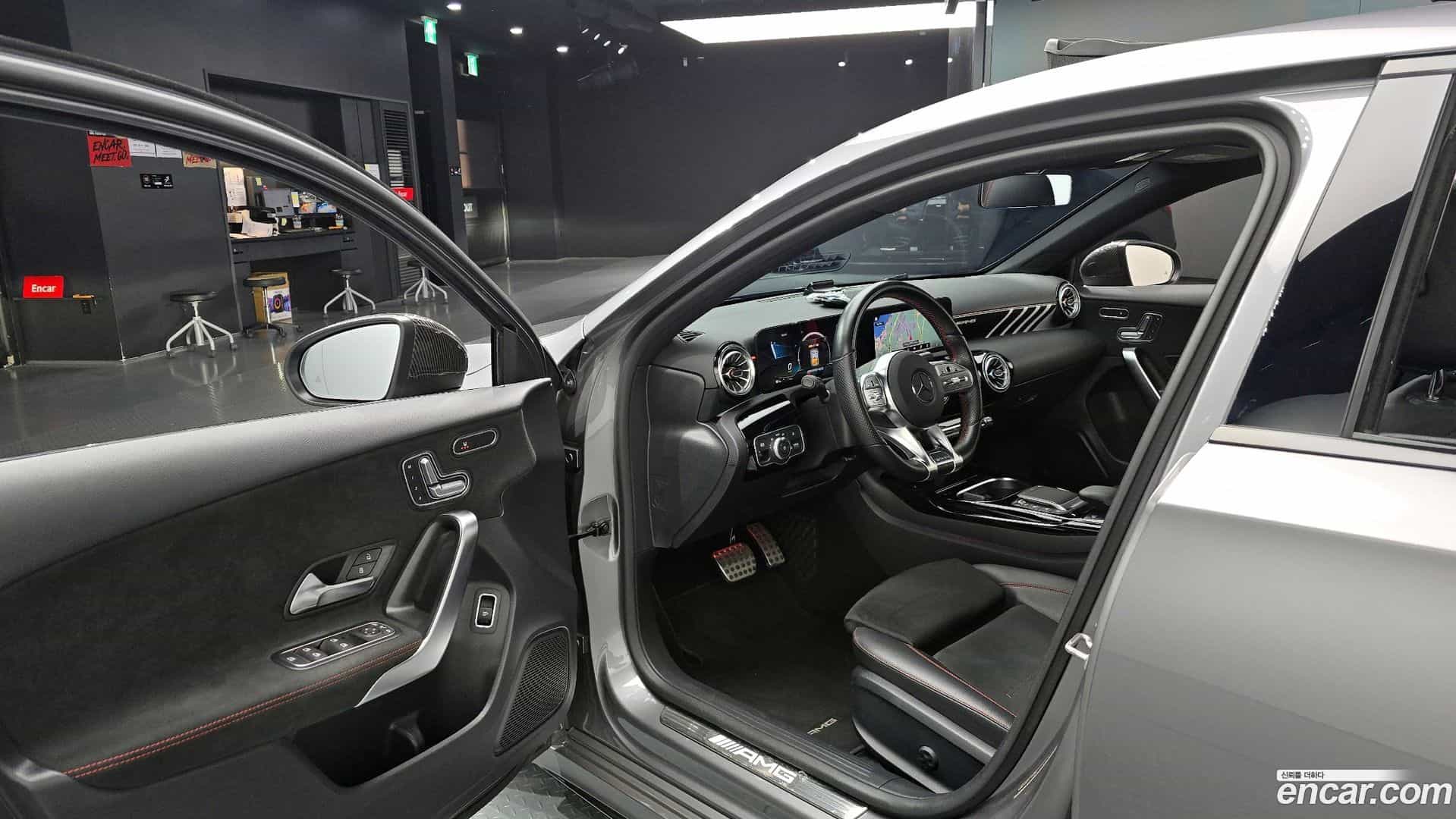 A-Class Mercedes-Benz 2021.6-INNER-010