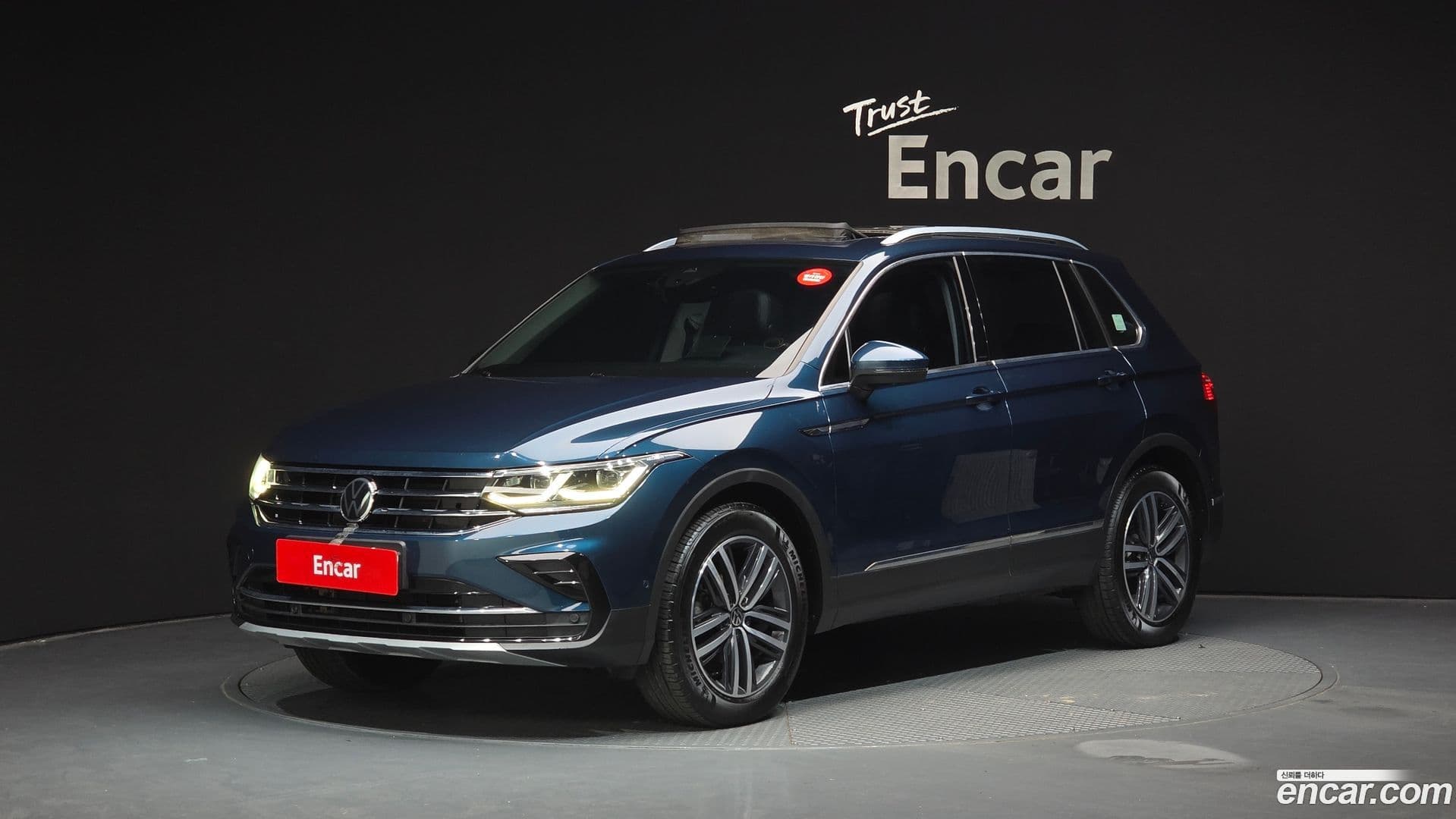 Main__Slider__Photo:Tiguan Volkswagen 2021.6-0