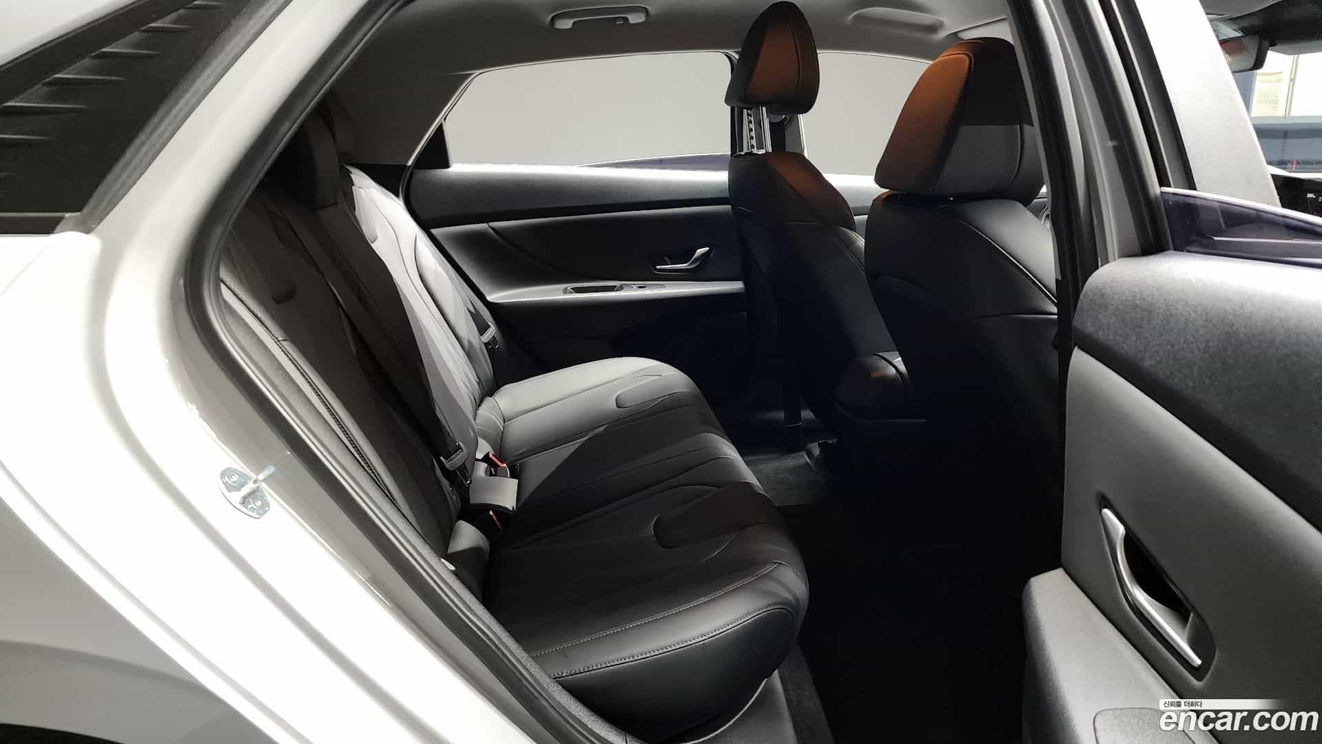 AVANTE Hyundai 2020.3-OPTION-016