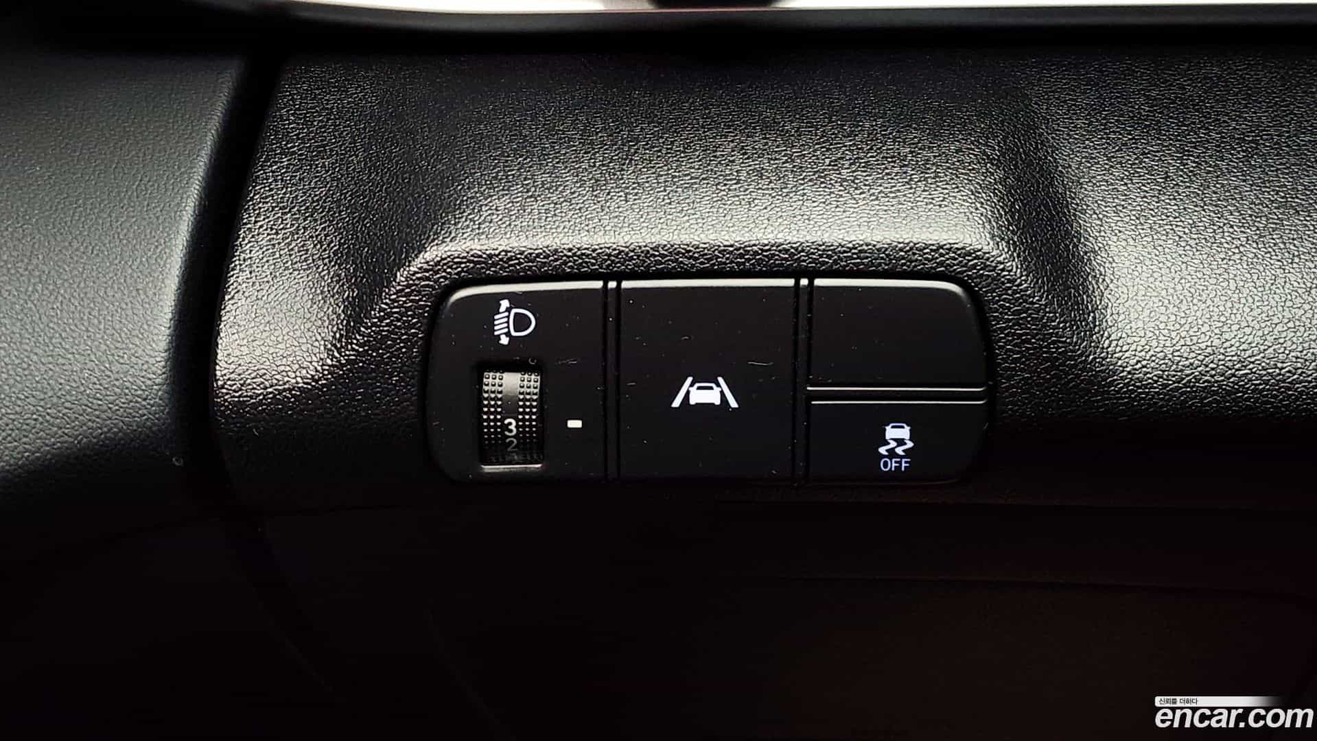 AVANTE Hyundai 2020.3-OPTION-022