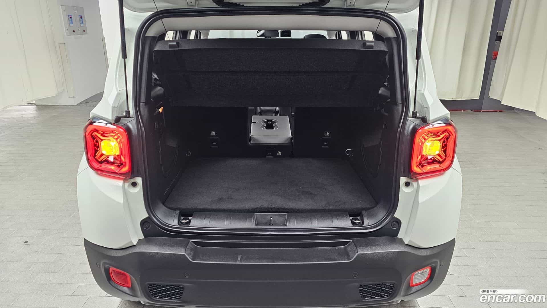Renegade Jeep 2023.11-OPTION-024