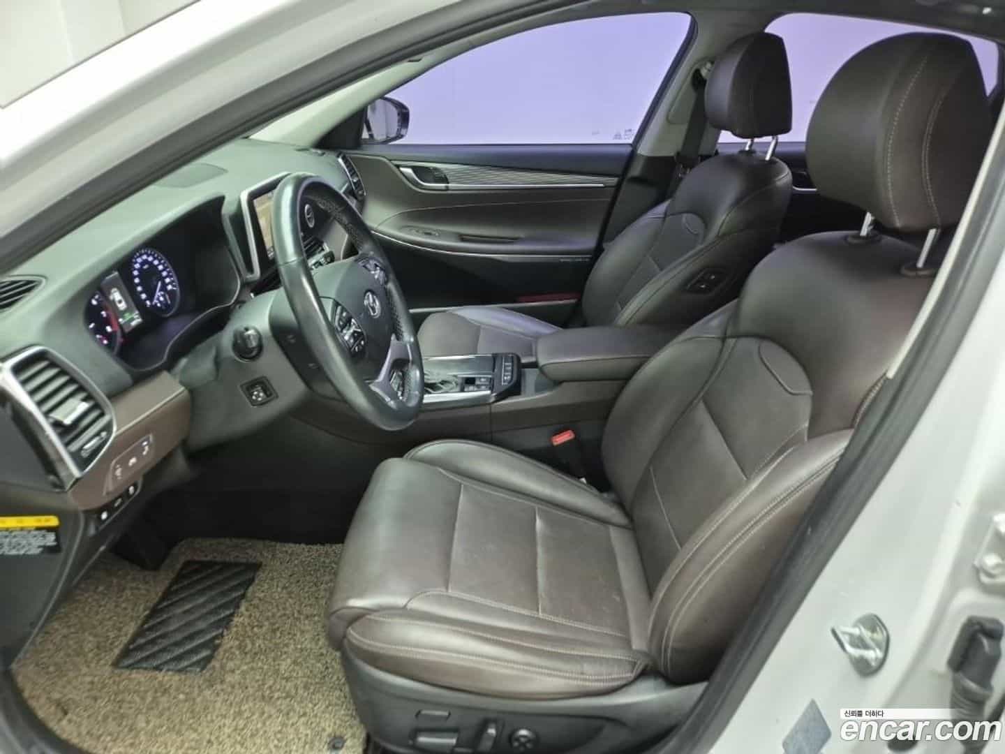 Grandeur Hyundai 2018.1-OPTION-015