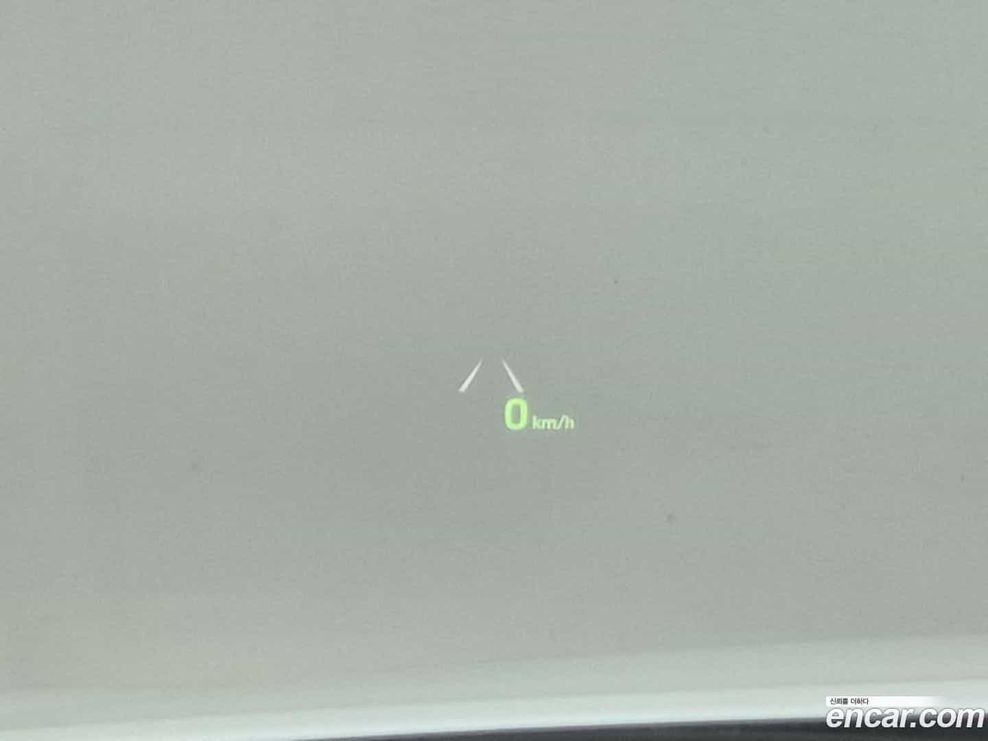 Grandeur Hyundai 2018.1-OPTION-021
