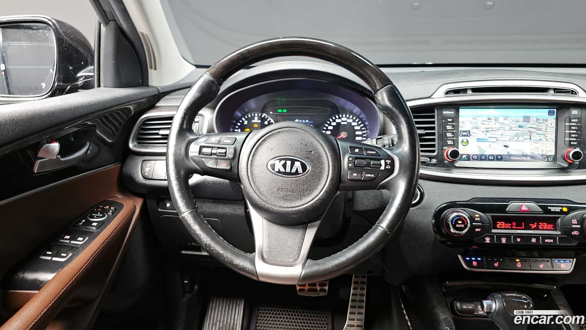Sorento Kia 2017.0-OPTION-017