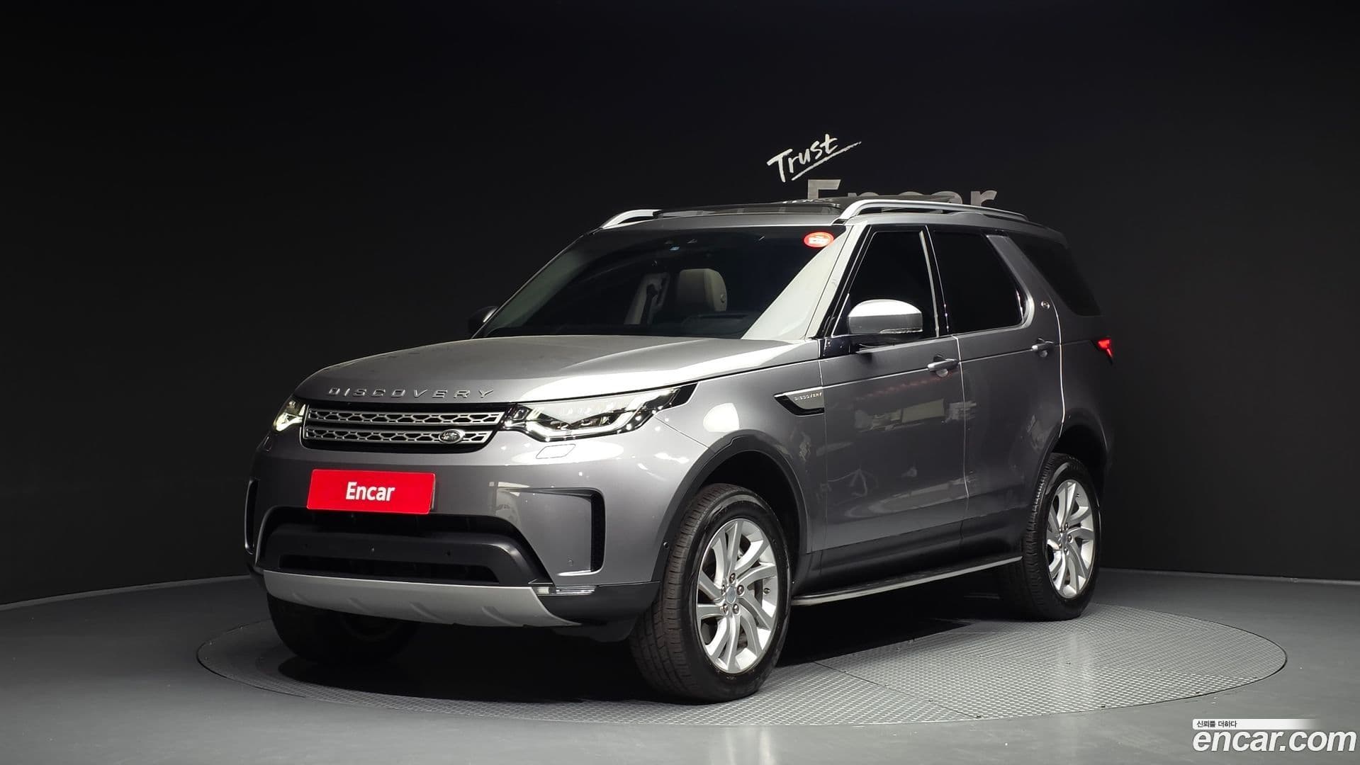 Main__Slider__Photo:Discovery Land Rover 2020.11-0
