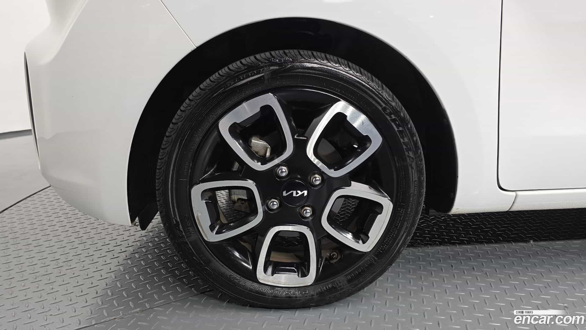 RAY Kia 2022.3-OUTER-005