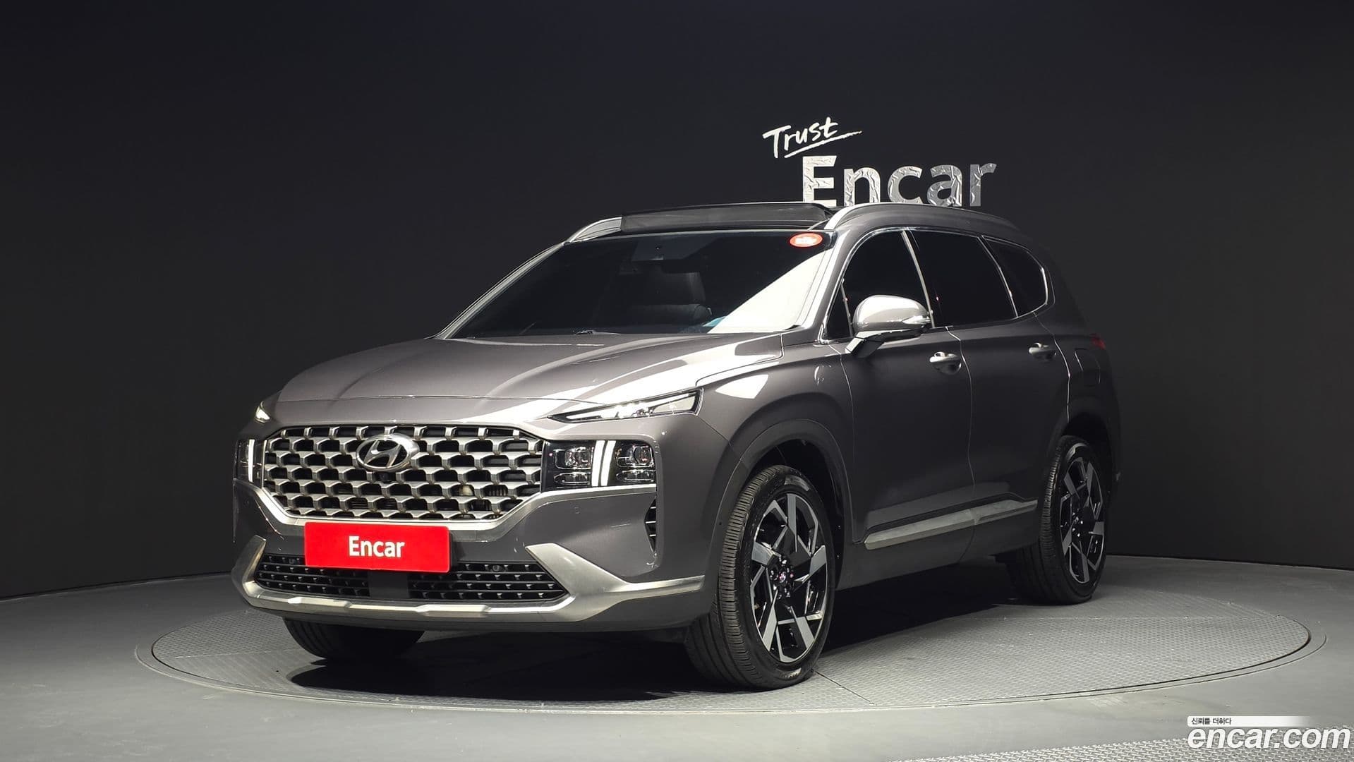 Main__Slider__Photo:Santafe Hyundai 2022.11-0