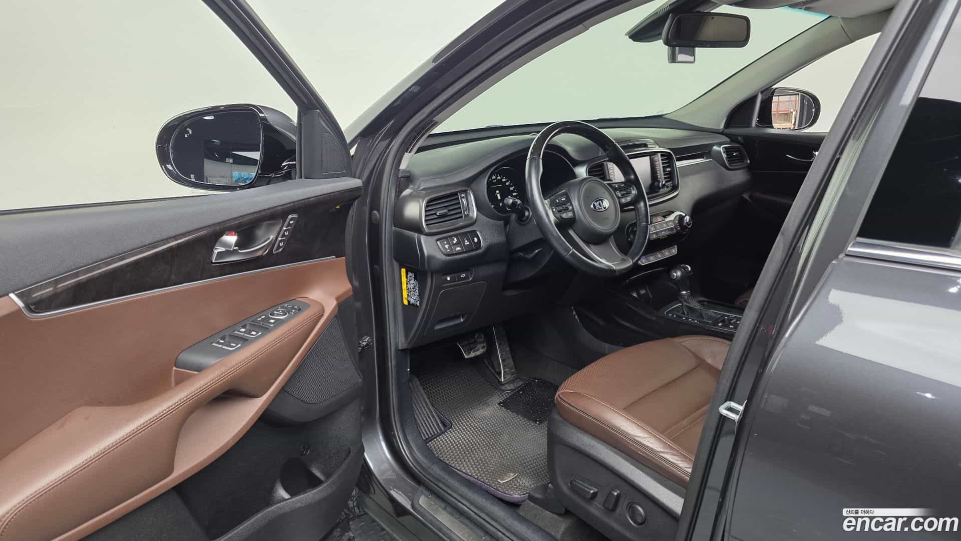 Sorento Kia 2016.8-INNER-010