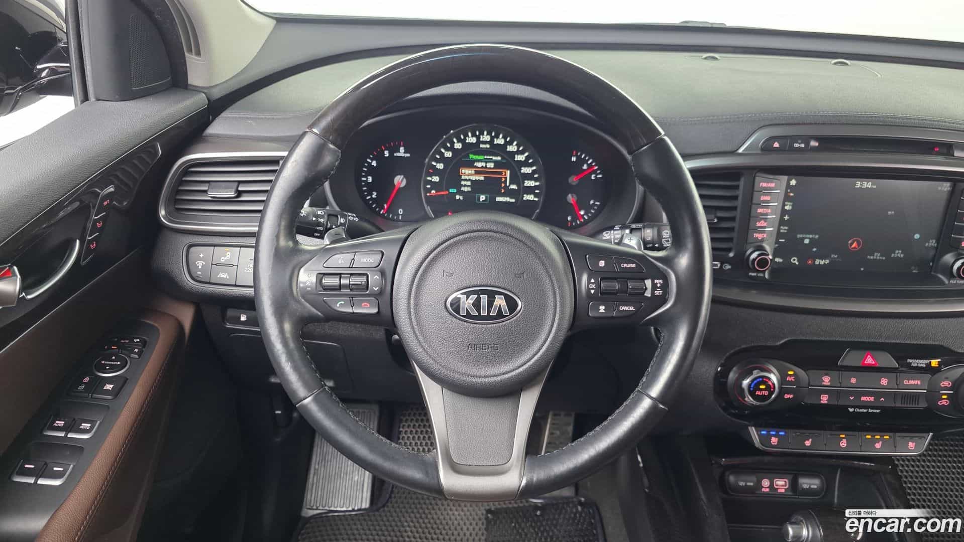 Sorento Kia 2016.8-OPTION-017