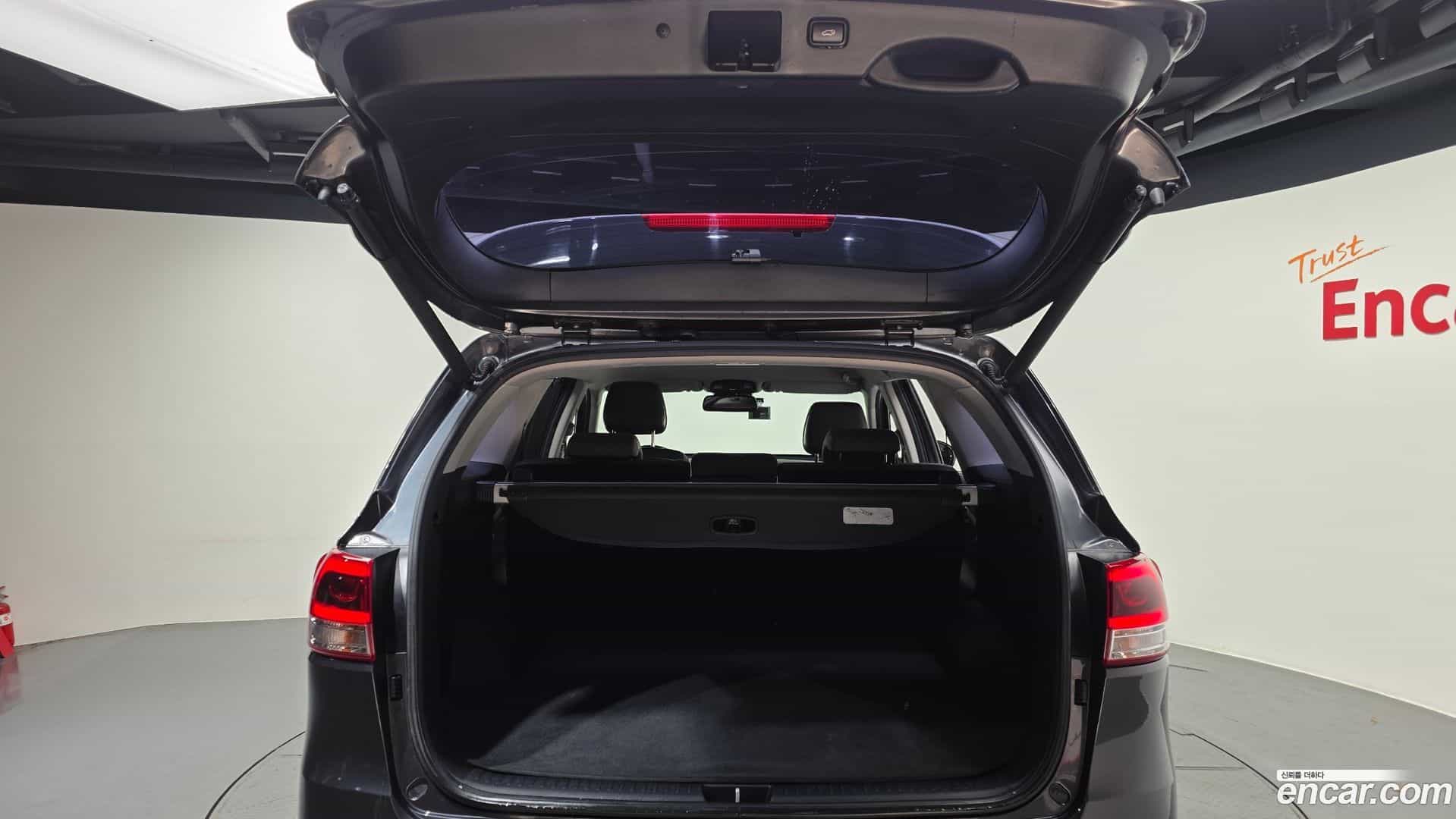 Sorento Kia 2016.8-OPTION-024