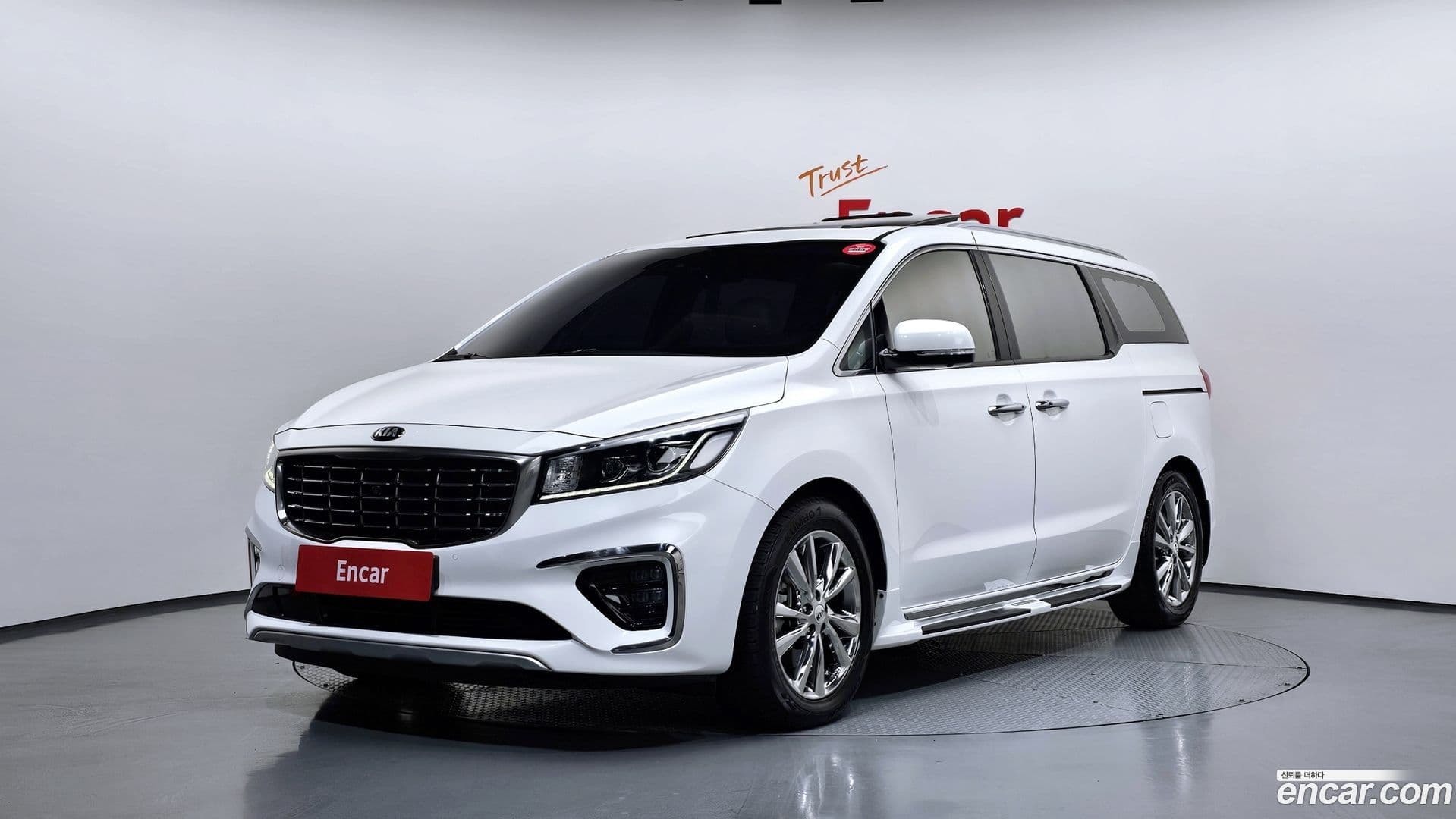 Main__Slider__Photo:Canival Kia 2020.4-0