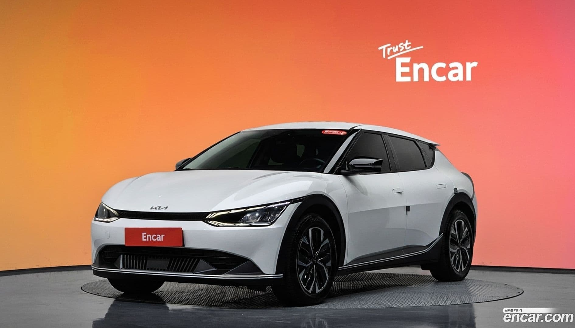 Main__Slider__Photo:EV6 Kia 2021.10-0
