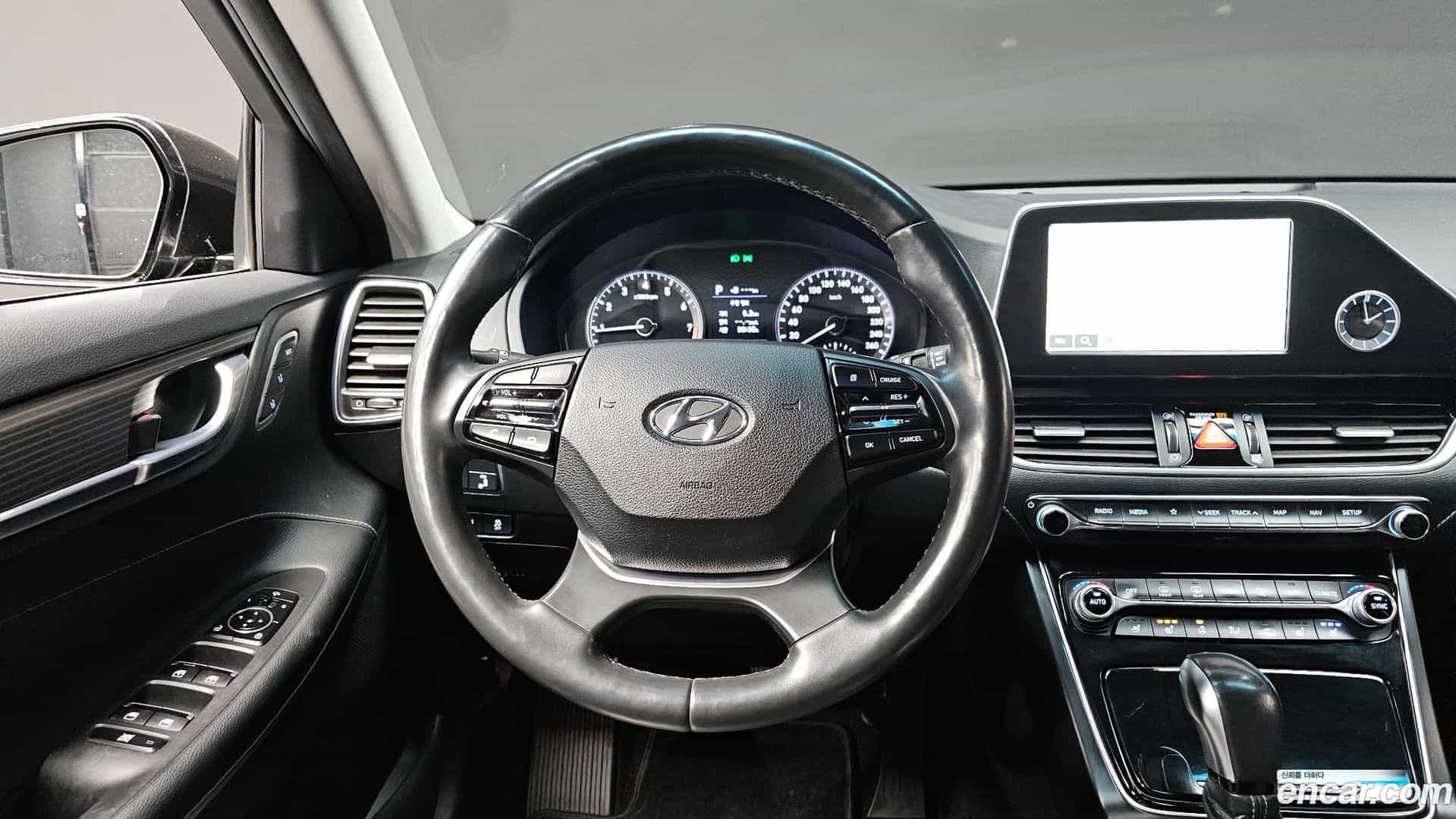 Grandeur Hyundai 2017.4-OPTION-017