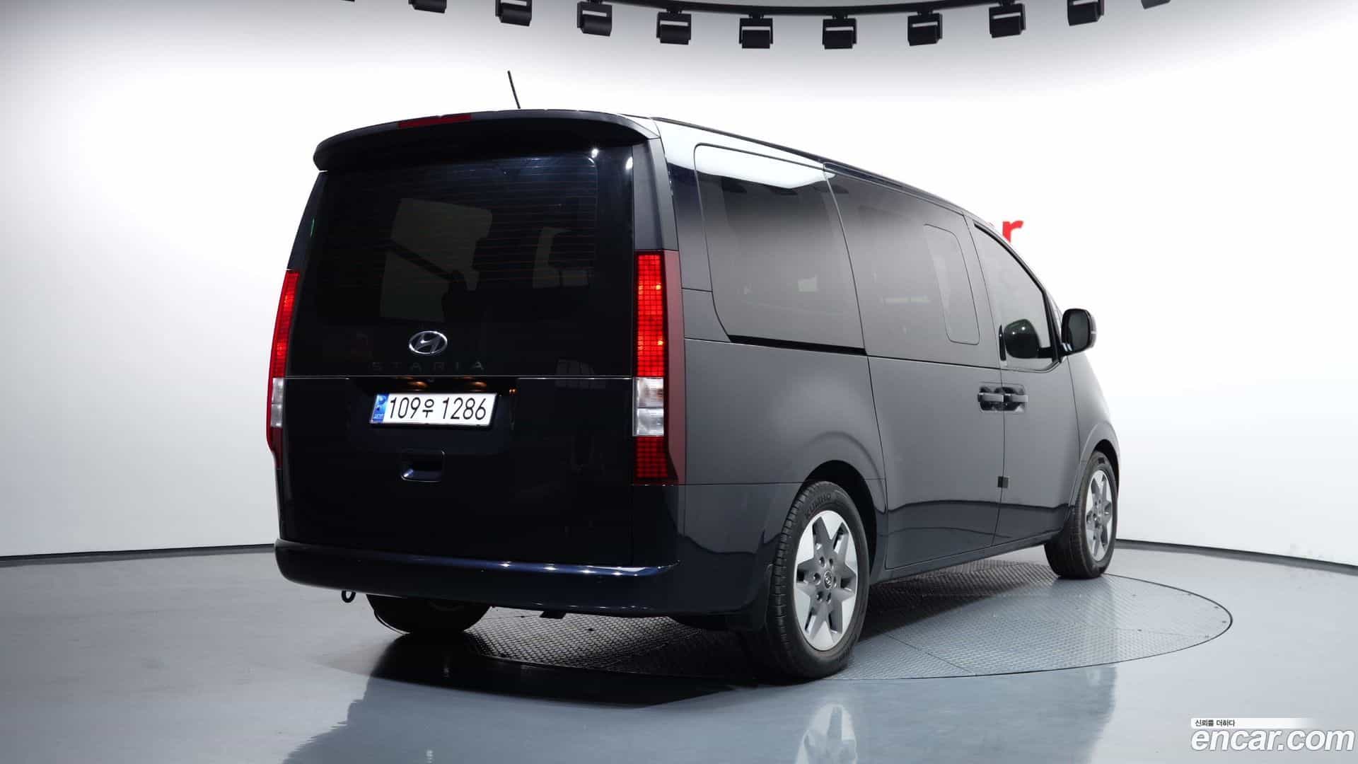 Staria Hyundai 2022.2-OUTER-002