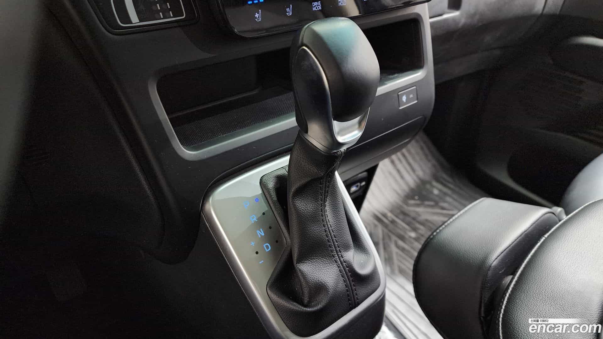 Staria Hyundai 2022.2-INNER-009