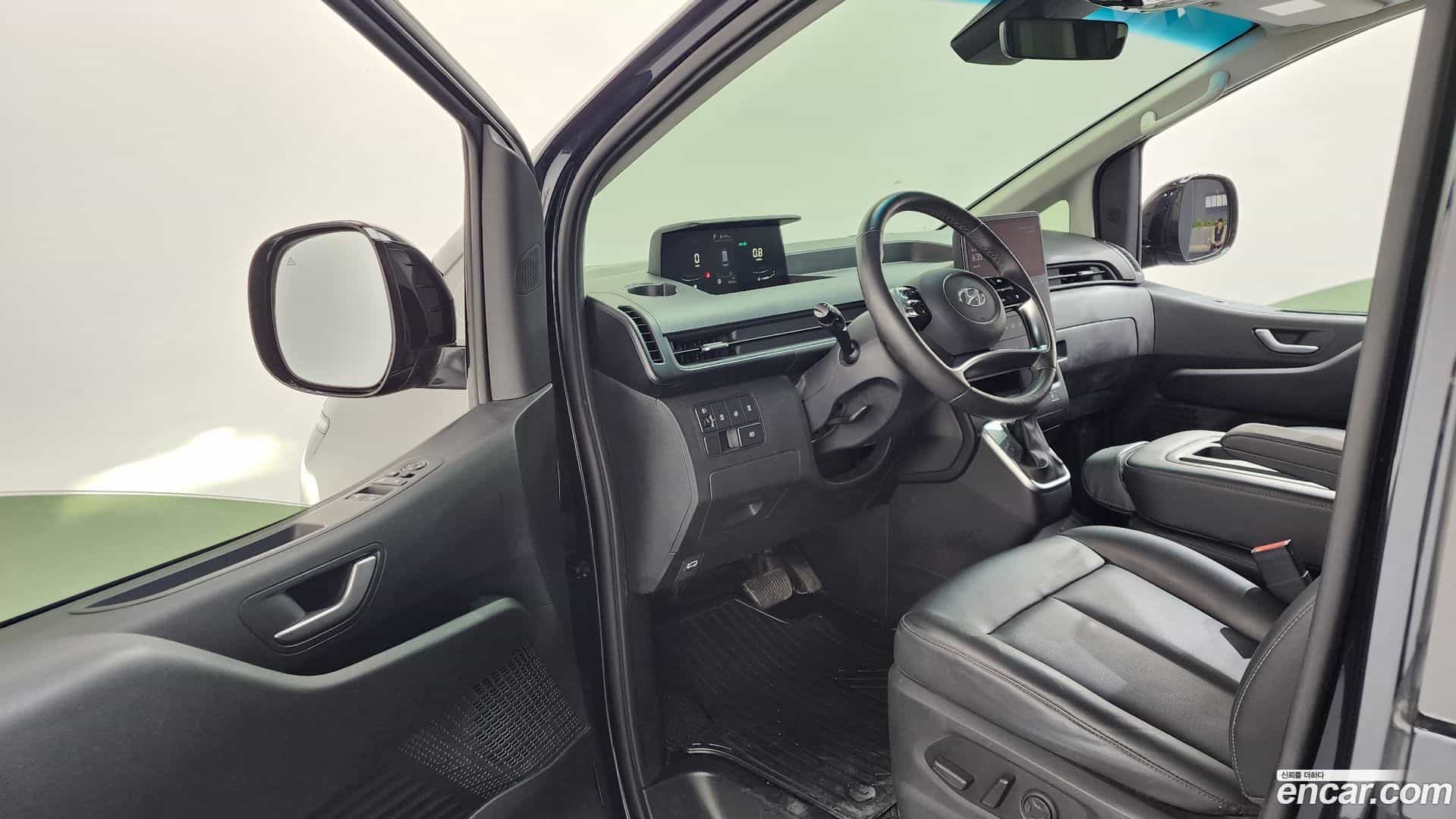 Staria Hyundai 2022.2-INNER-010