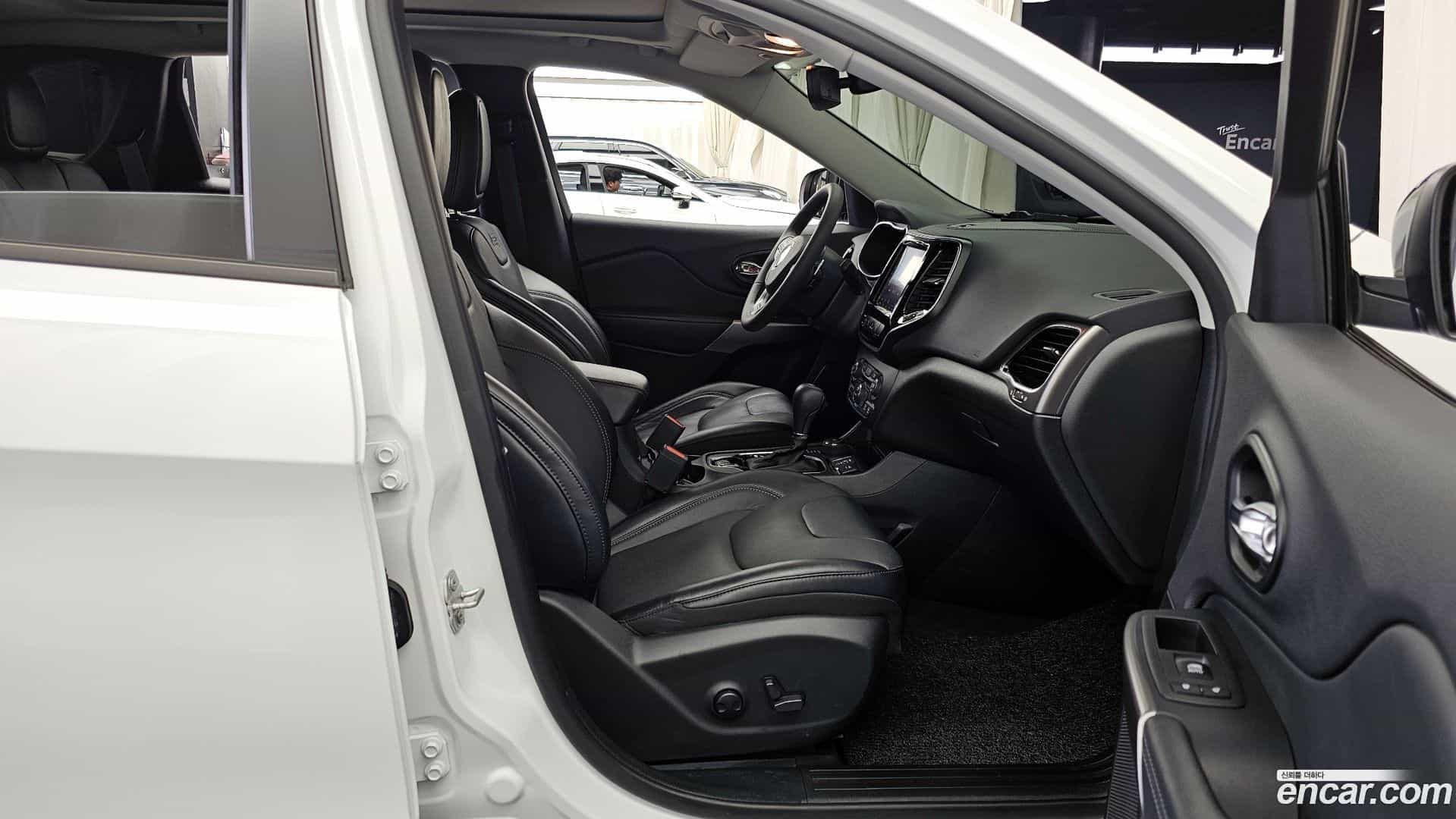 Cherokee Jeep 2022.11-OPTION-015
